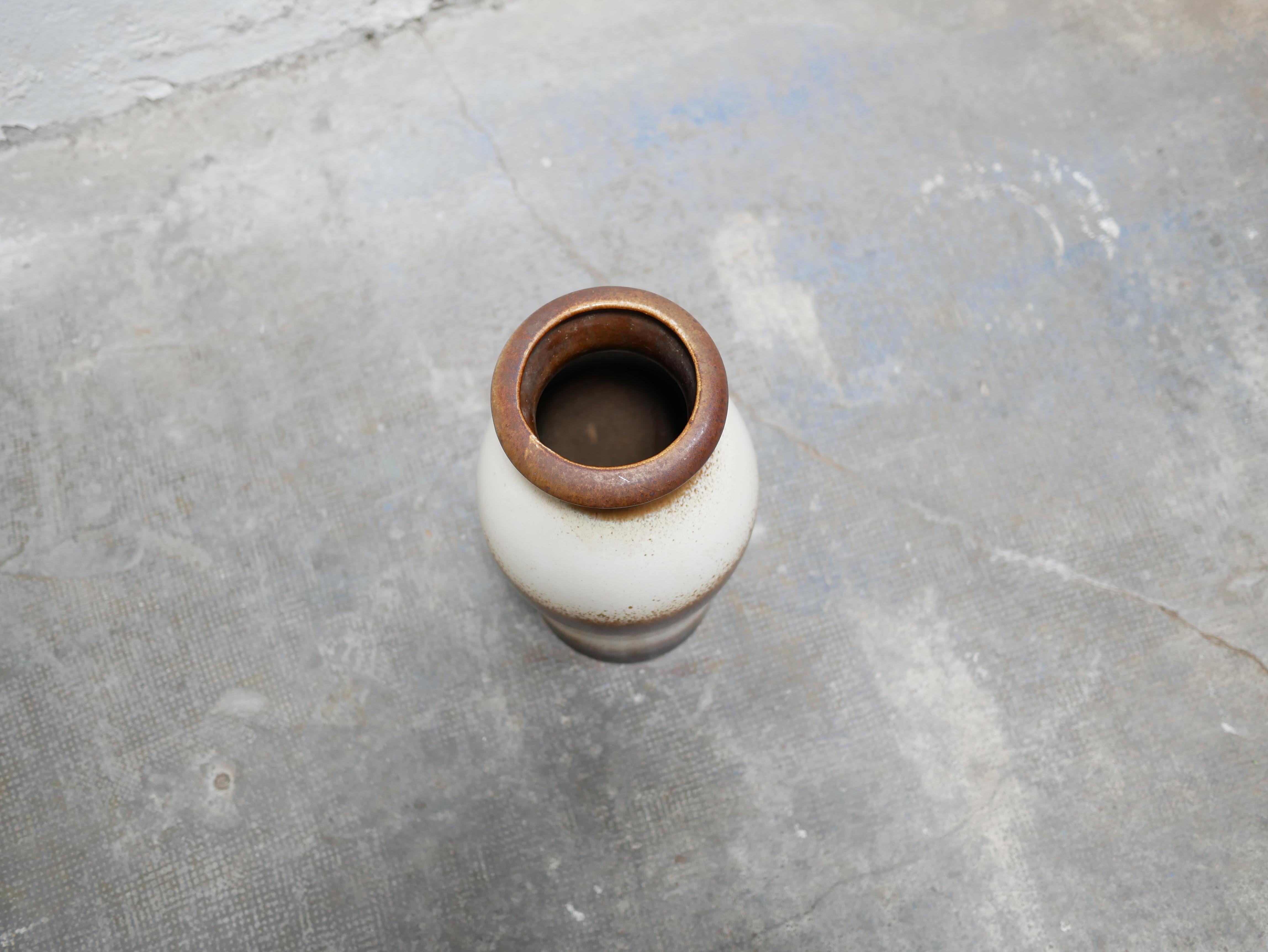 Vaso in ceramica d'epoca della Germania Ovest in vendita 3