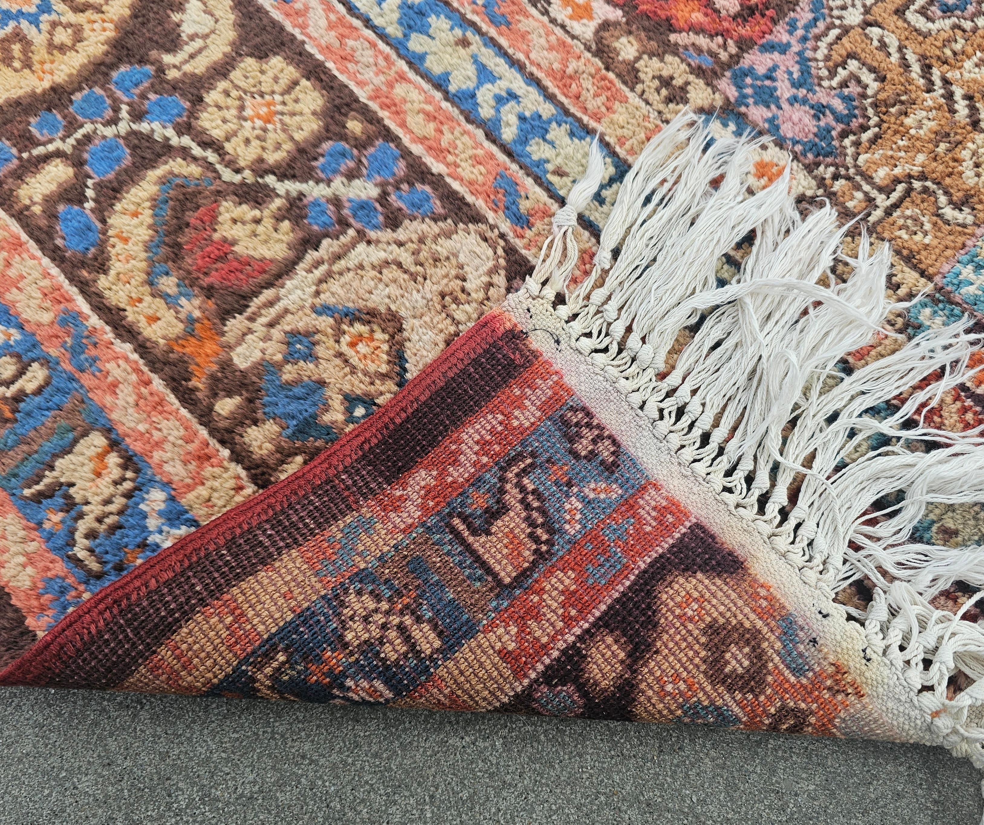 Ancien tapis de prière d'Anatolie occidentale en soie, Turquie, années 1930 en vente 4
