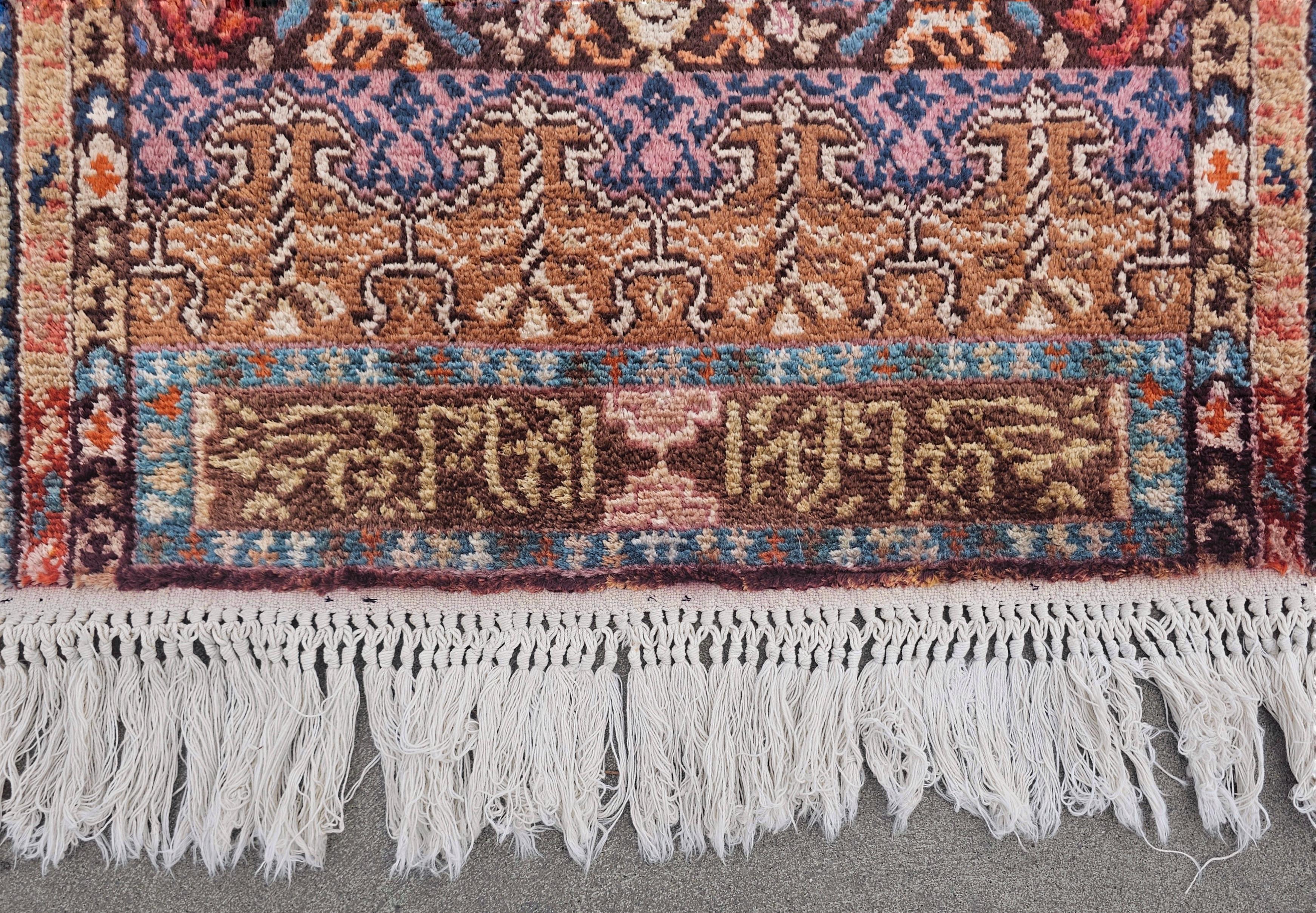 Ancien tapis de prière d'Anatolie occidentale en soie, Turquie, années 1930 Bon état - En vente à Beograd, RS