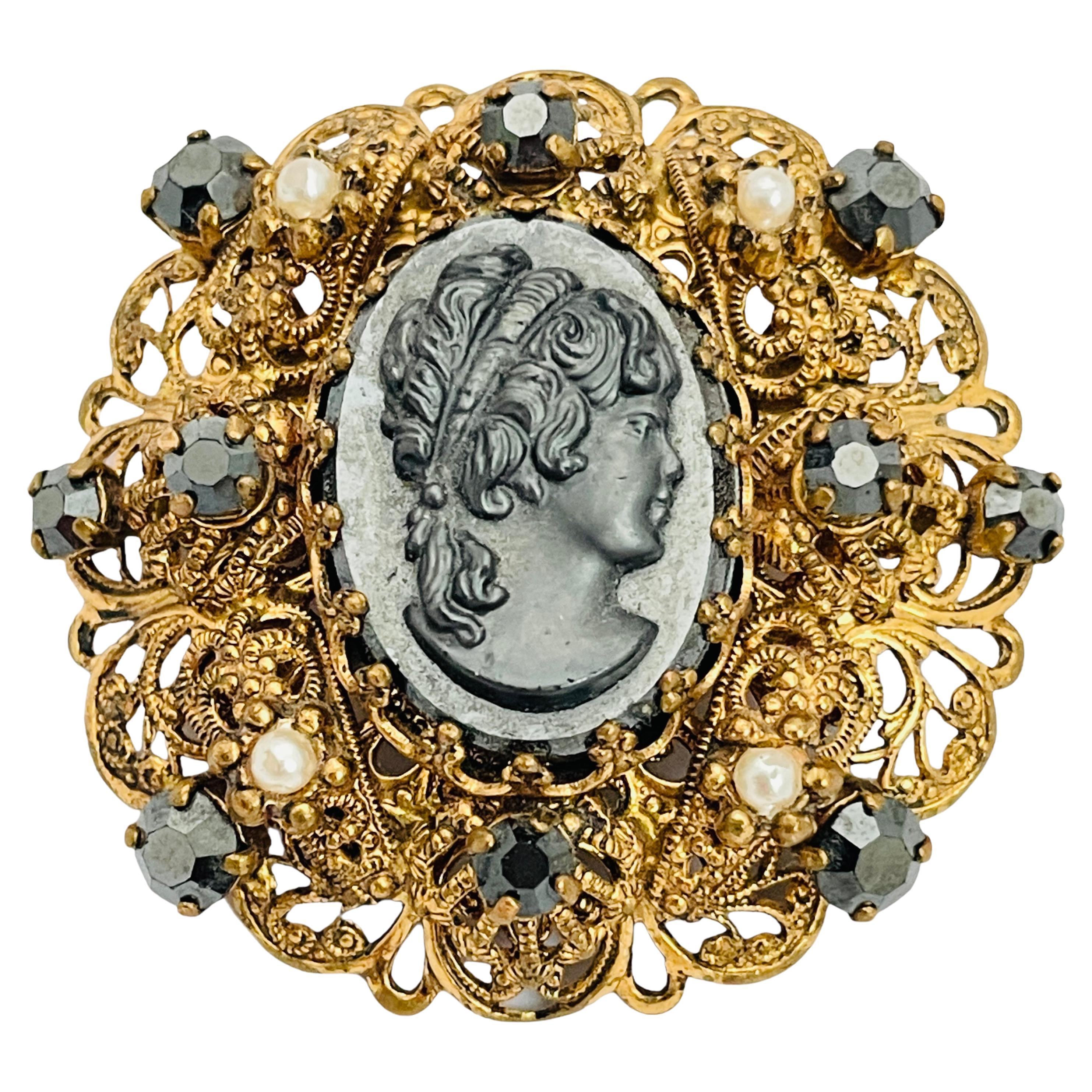 Vintage WESTERN GERMANY gold black cameo rhinestone pearl designer brooch For Sale