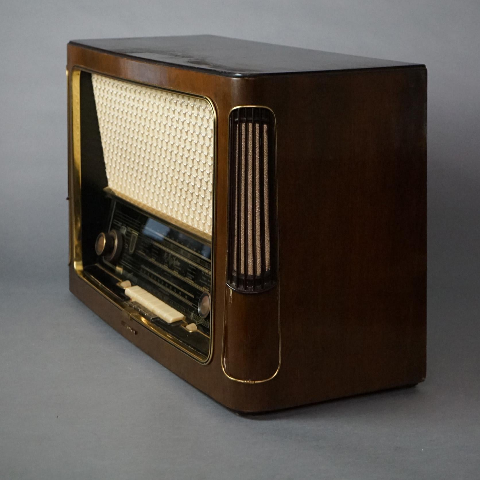 ***Inquire About Reduced In-House Delivery Rates - Reliable Professional Service & Fully Insured***
Vintage Western Germany Telefunken Superheterodyne Opus 7 Electric Radio Hi-Fi System c1940

Measures- 16.5''H x 25''W x 11''D