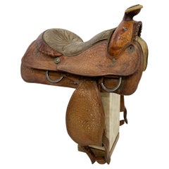 Vintage Western Pleasure Horse Riding Saddle Embossed Leather and Silver