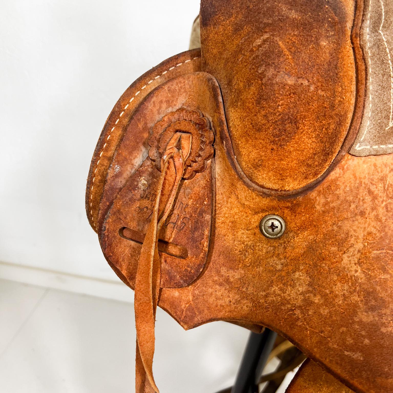 Vintage Western Ranch Saddlery Tooled Leather Saddle Line of Texas In Good Condition In Chula Vista, CA