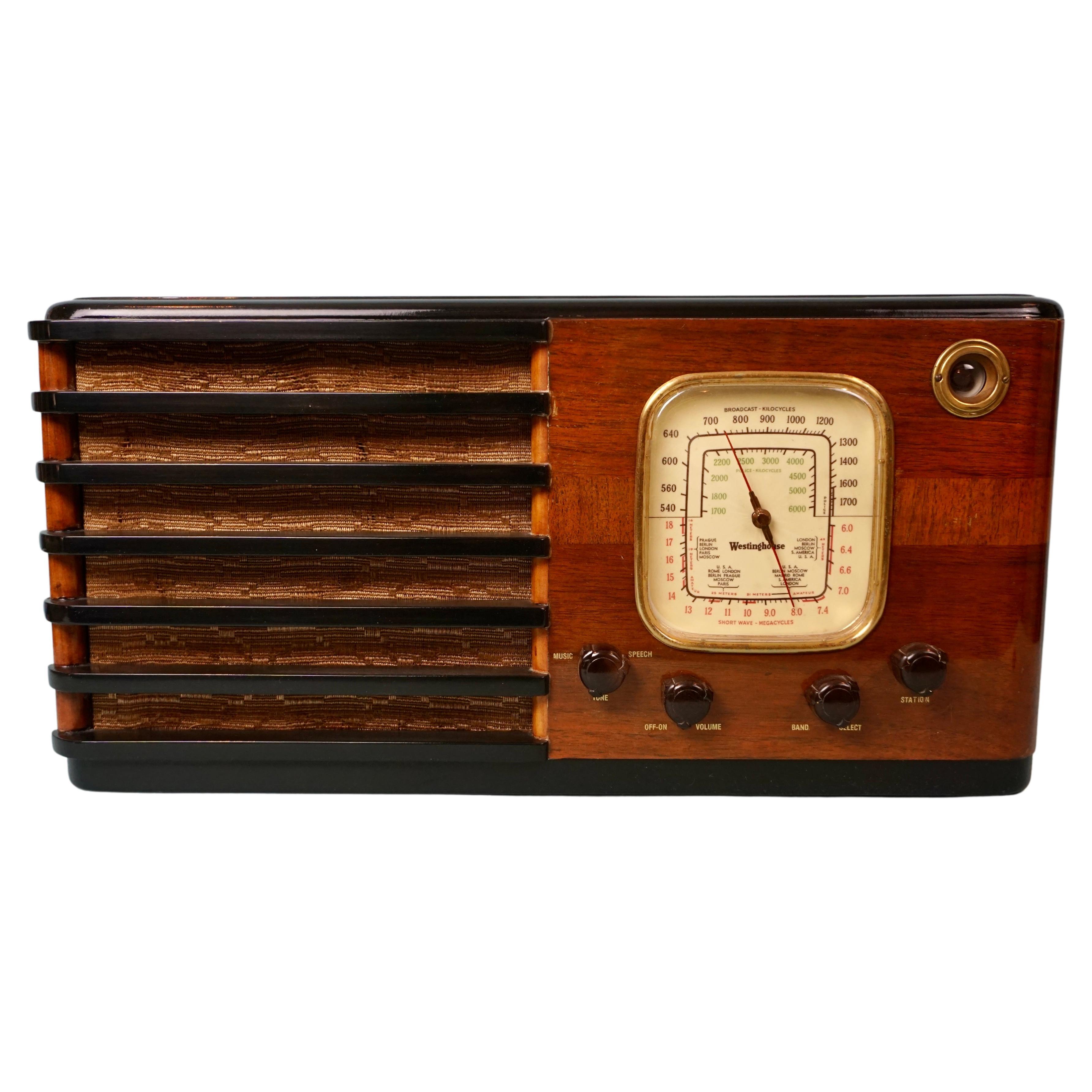 Westinghouse Shortwave Radio, Vintage, Französisch, poliertes Mahagoni-Etui im Angebot