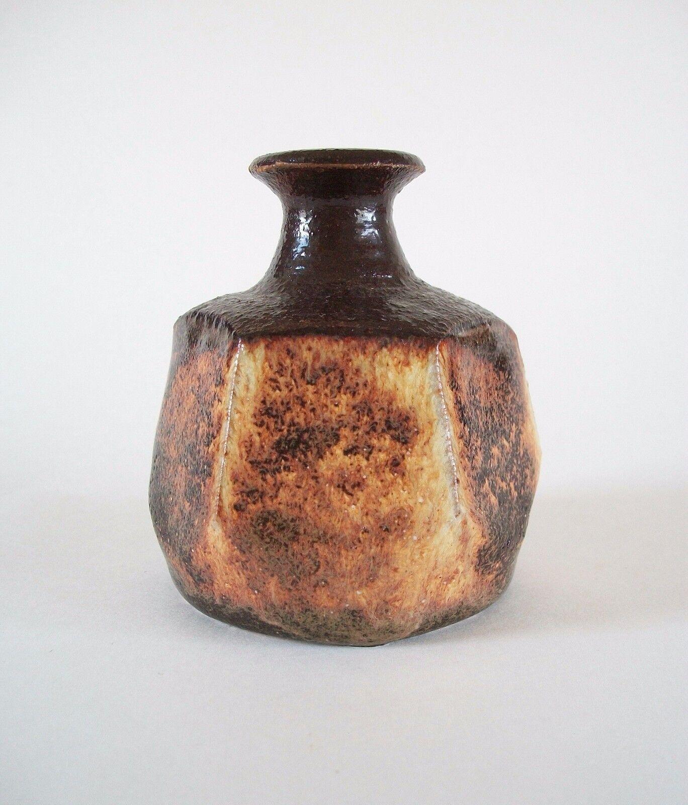 Mid-Century Modern Vintage Wheel Thrown Studio Pottery Bud Vase, Initialed, Canada, Mid-20th C For Sale