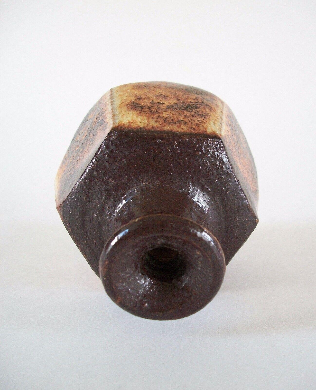 20th Century Vintage Wheel Thrown Studio Pottery Bud Vase, Initialed, Canada, Mid-20th C For Sale