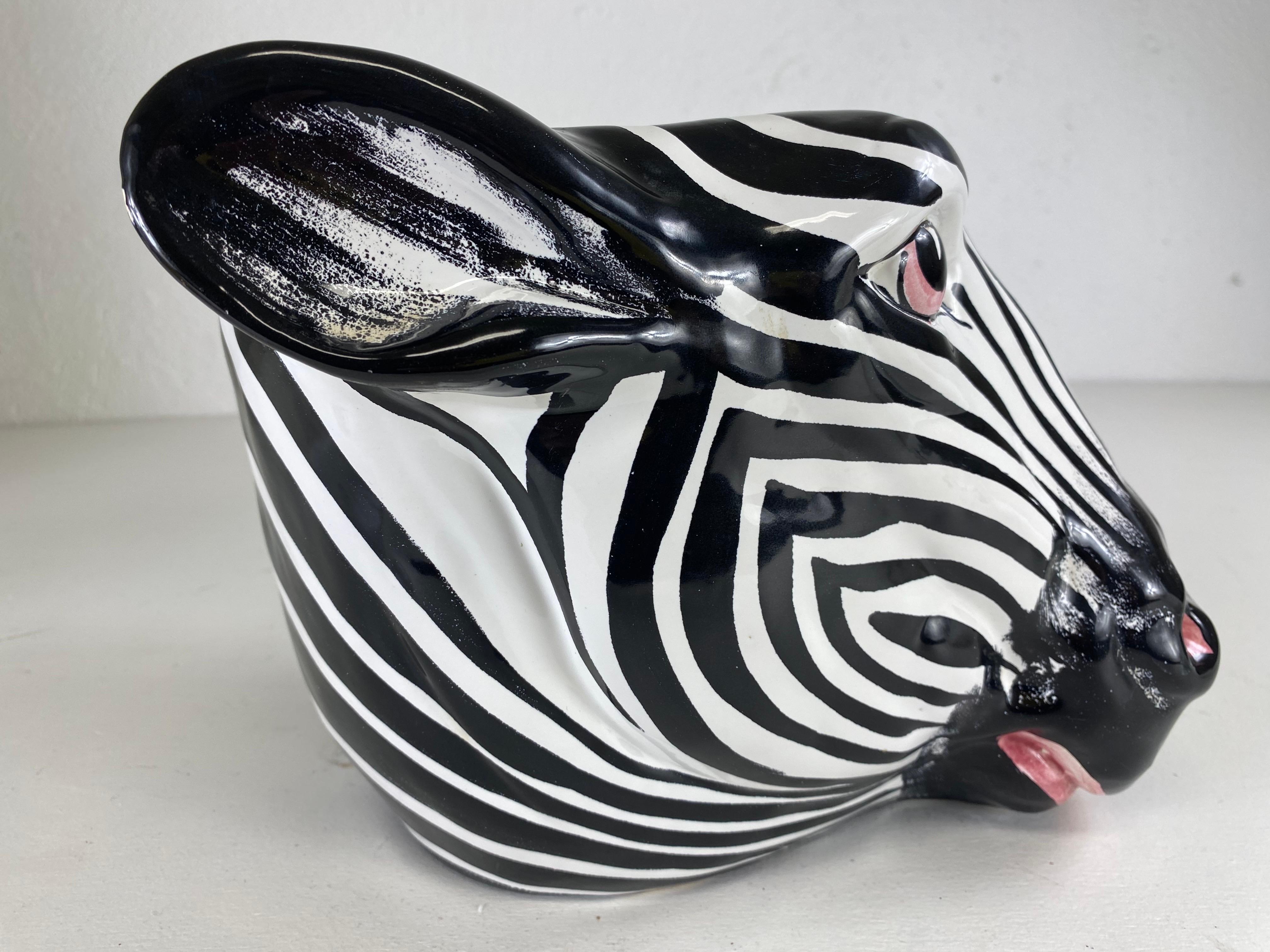 Autre Vintage whimsical Italian pottery zebra bowl/planter en vente
