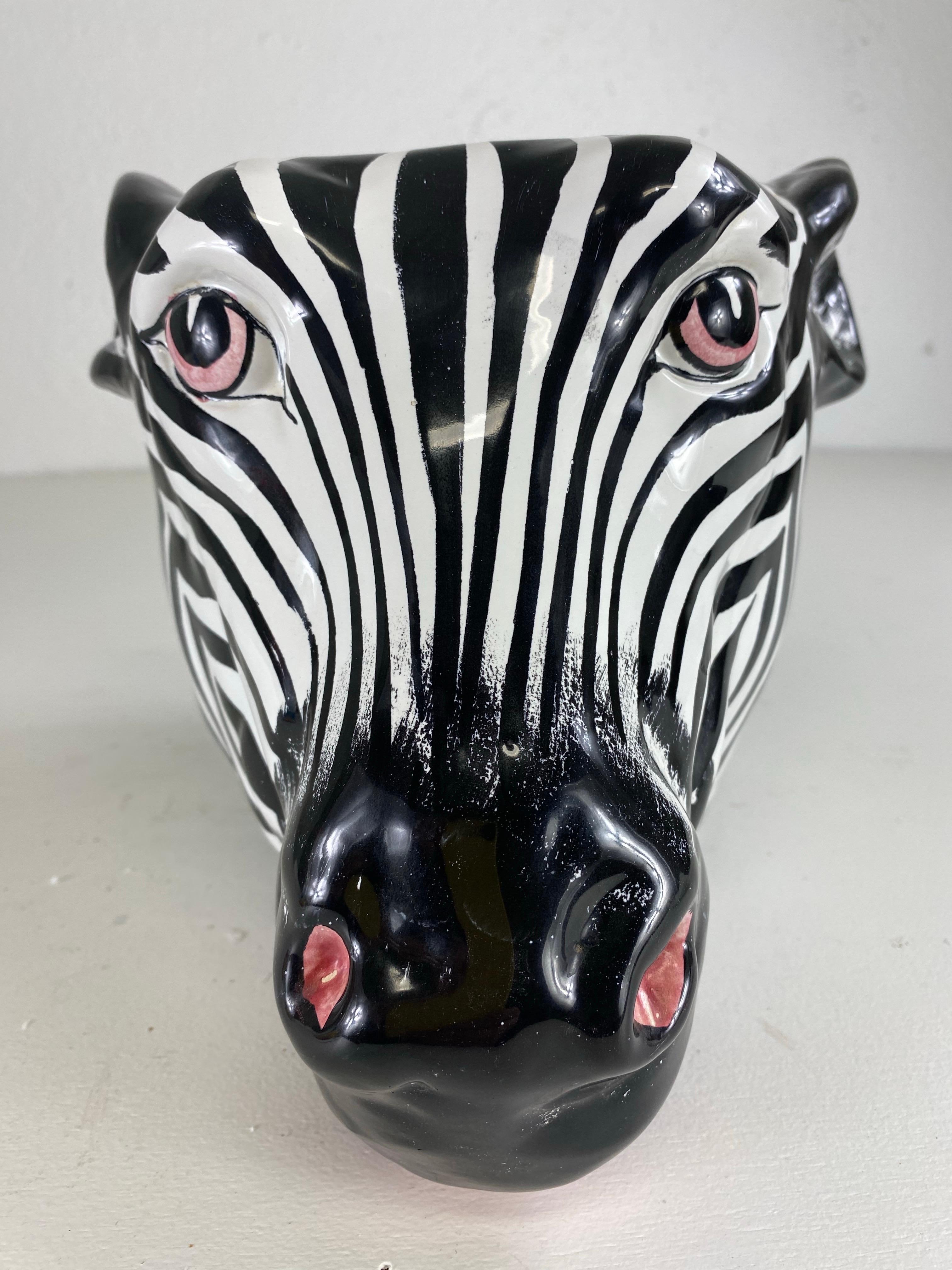 Vintage whimsical Italian pottery zebra bowl/planter Bon état - En vente à Allentown, PA