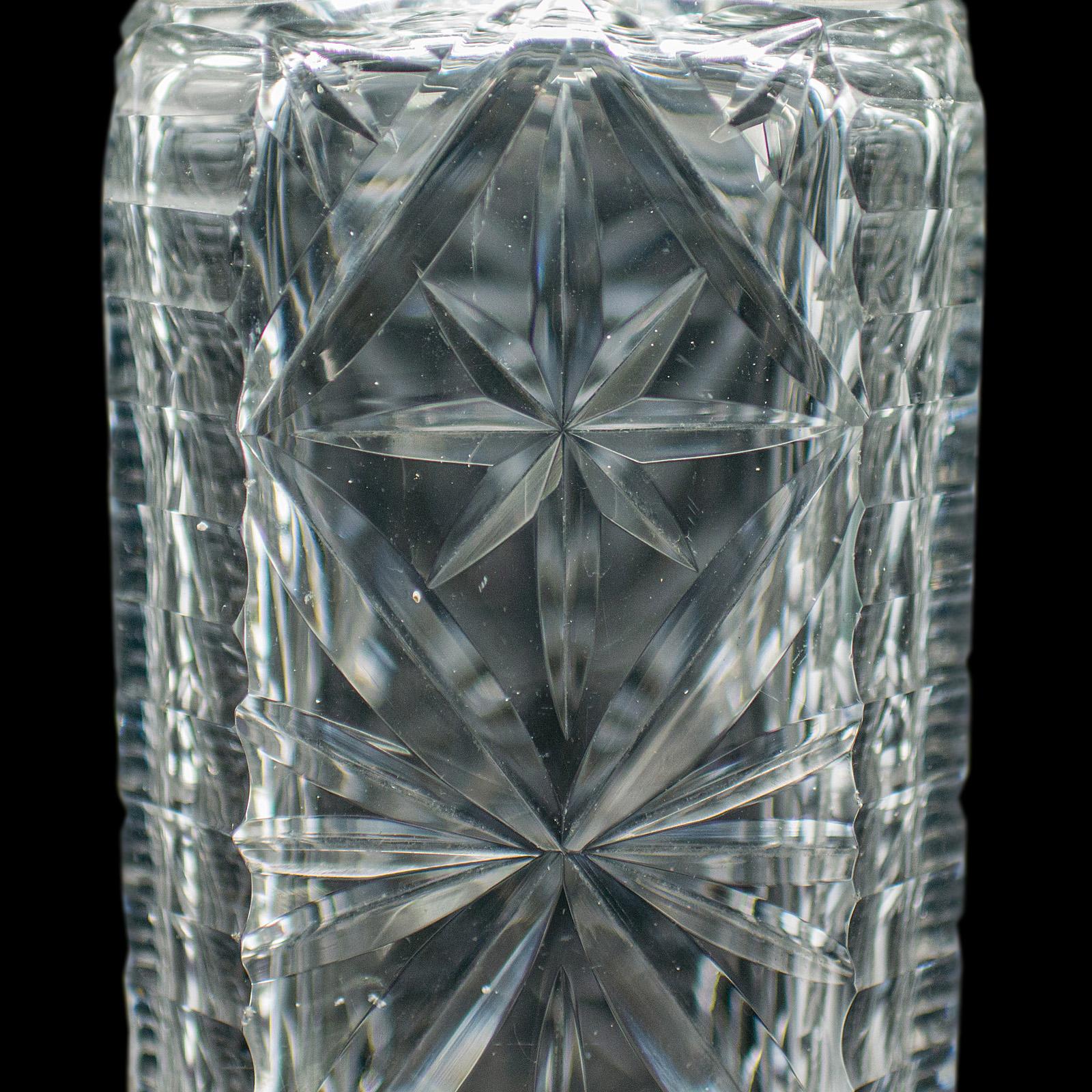 Vintage Whisky Dekanter, Englisch geschliffenes Glas, Bourbon, Scotch, Karaffe, Mitte des Jahrhunderts im Angebot 4