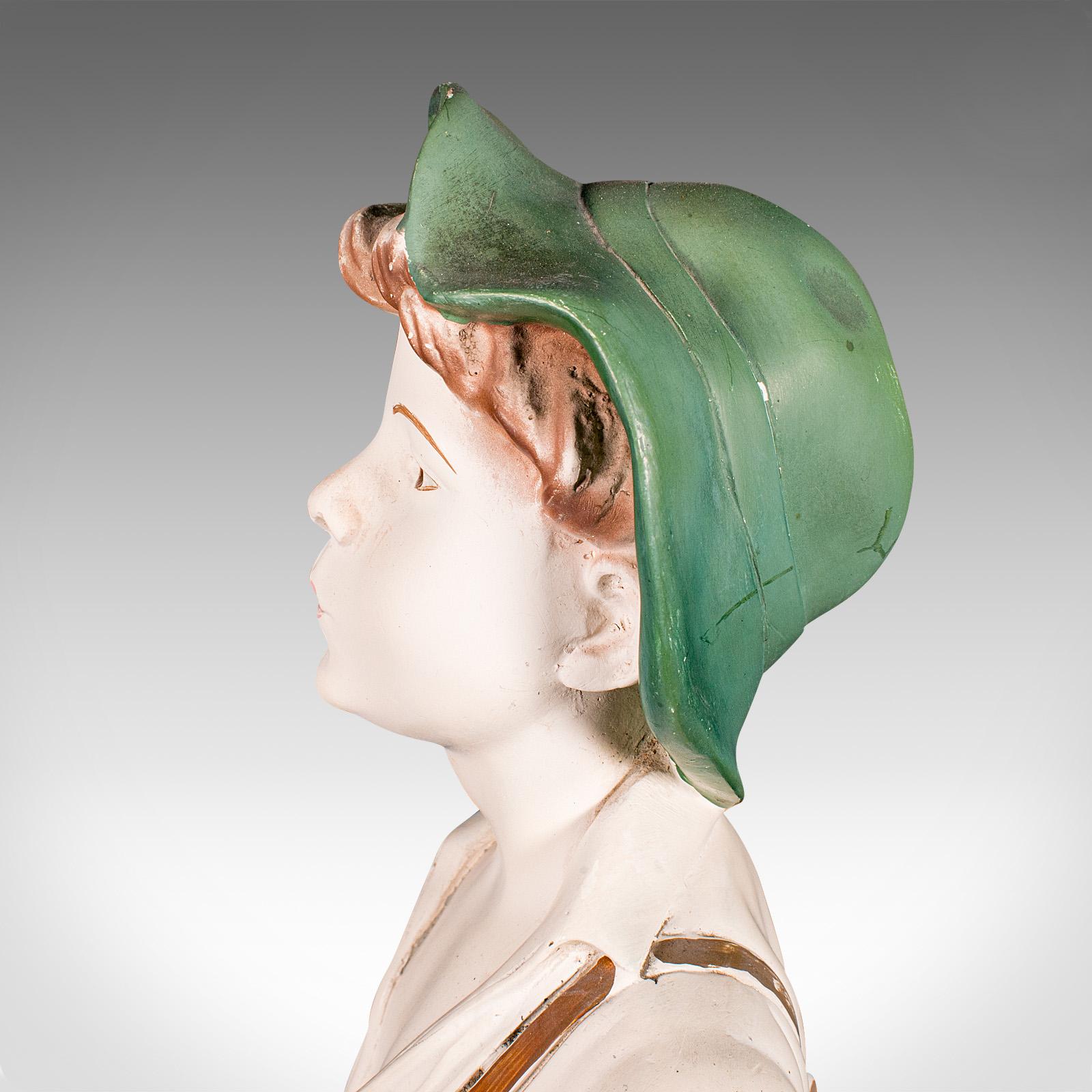 Plâtre Vintage Whistling Boy Figure, English, Plaster Decor, Display Statue, Art Deco en vente
