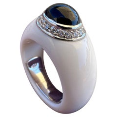 Bague cocktail vintage en or blanc, agate blanche et onyx sertie de diamants