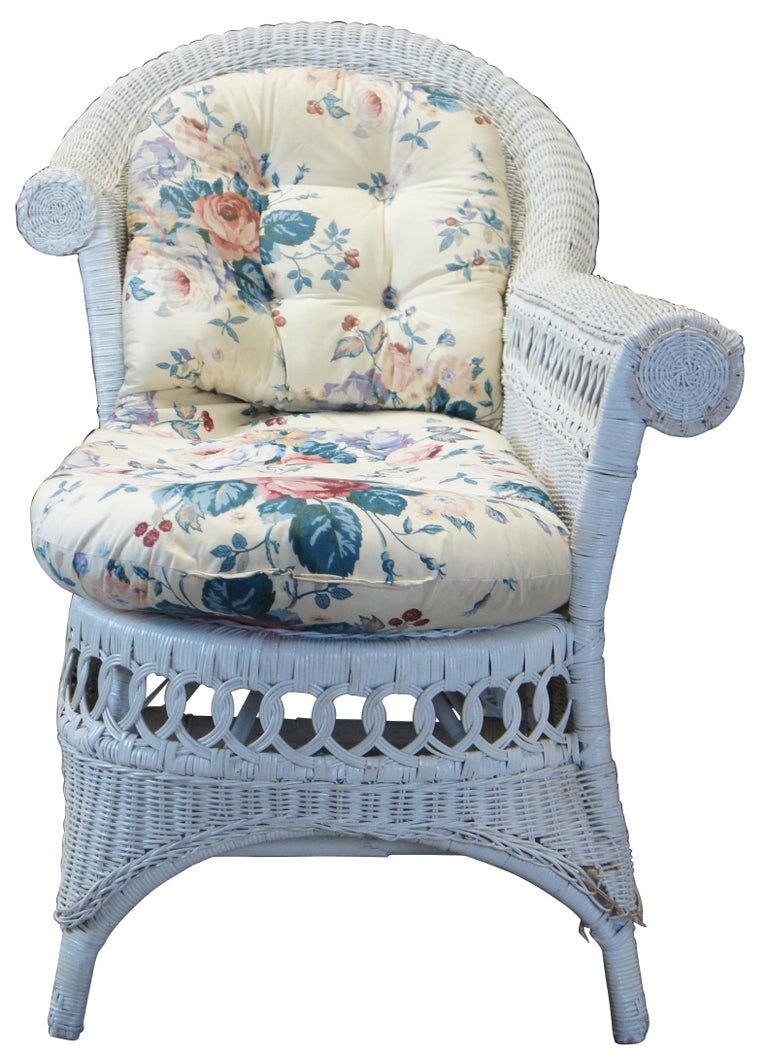Vintage White American Wicker Rattan Chaise Lounge Chair Rolled Arm Boho Chic at 1stDibs boho