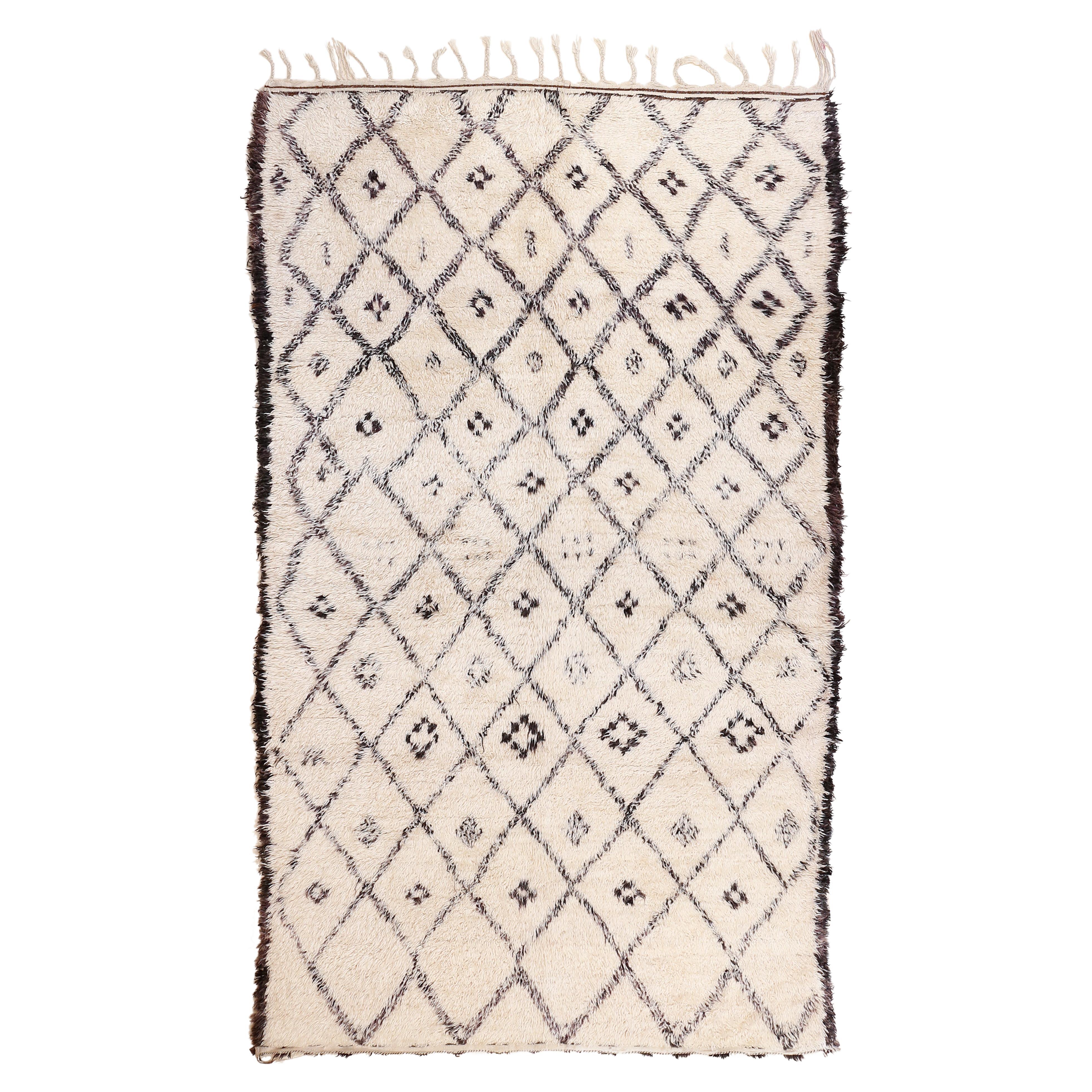 Vintage Beni Ouarain Moroccan Berber Carpet For Sale at 1stDibs