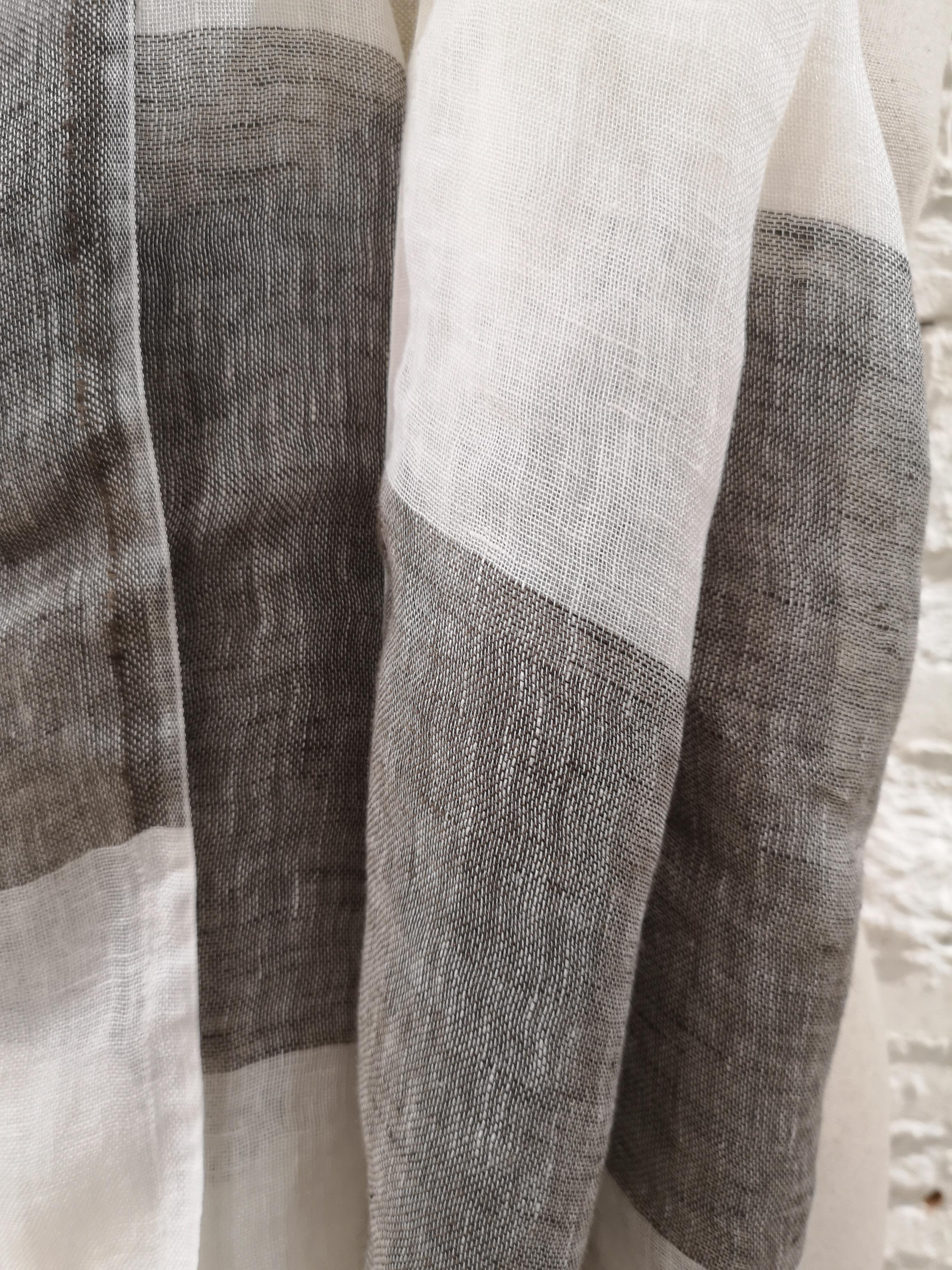 Gray Vintage white and grey linen scarf - foulard