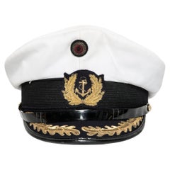 Chapeau capitaine blanc et bleu marine vintage, Europe, 1977
