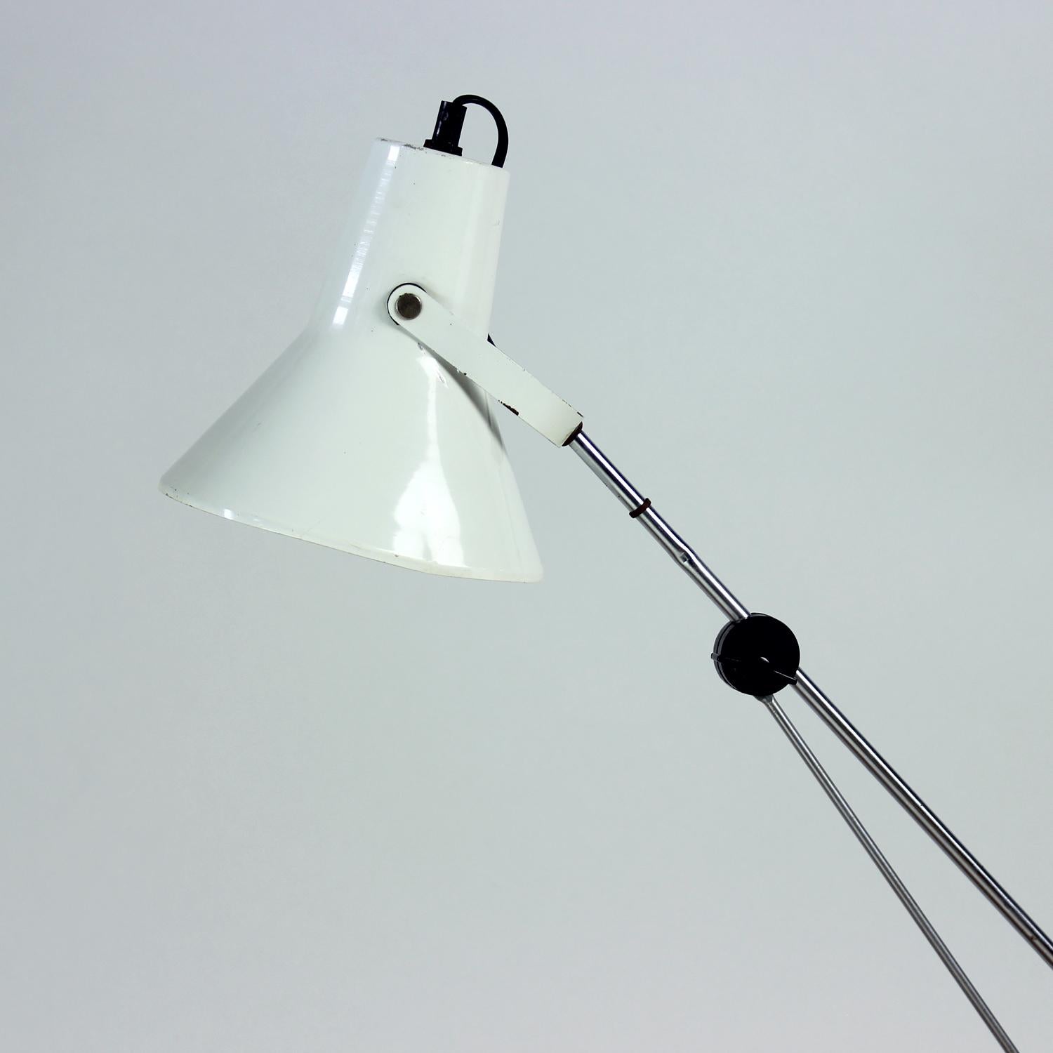 Lampe de bureau d'architecte vintage blanche avec système à vis Wechselstrom, Allemagne en vente 6
