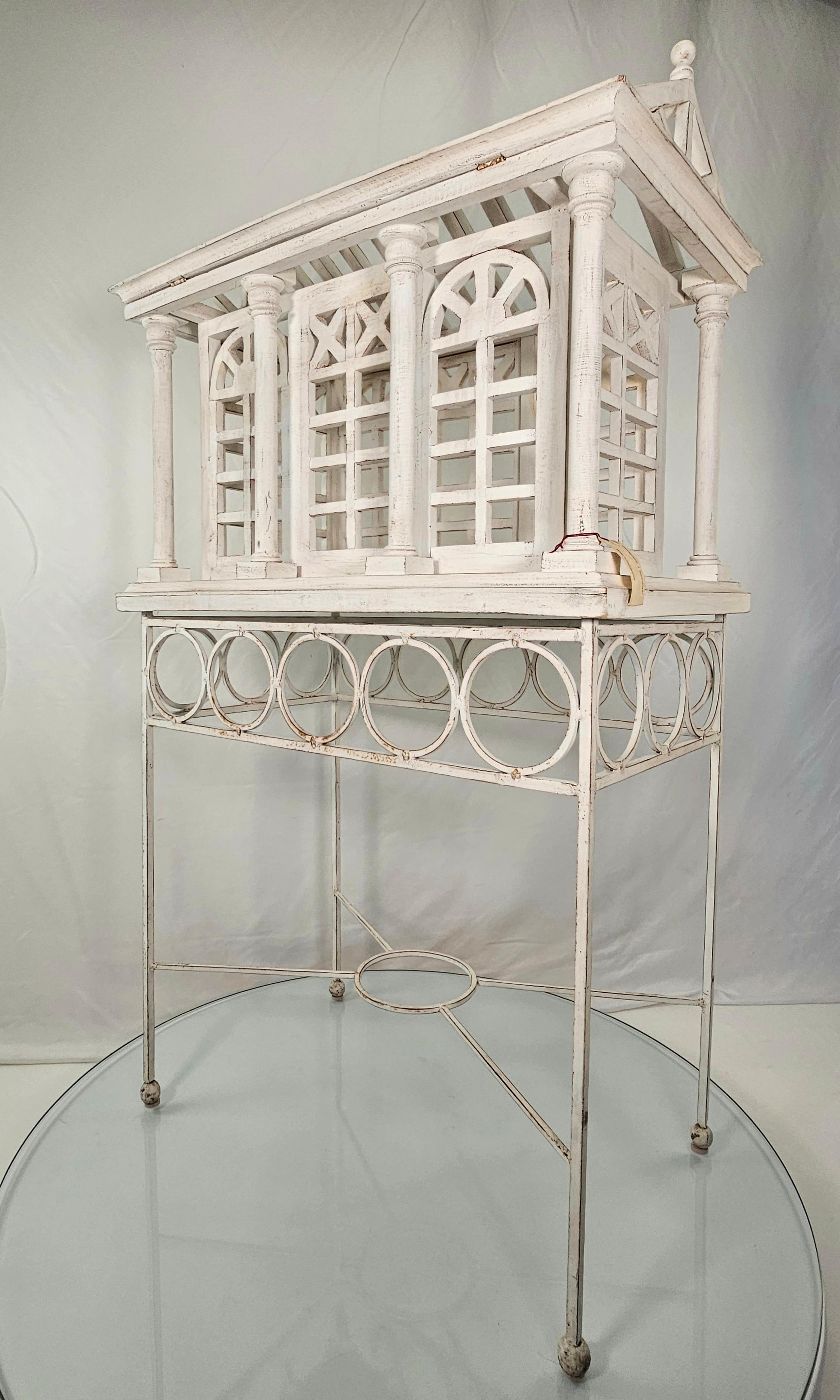 Terrario/jaula arquitectónico blanco vintage en venta 7