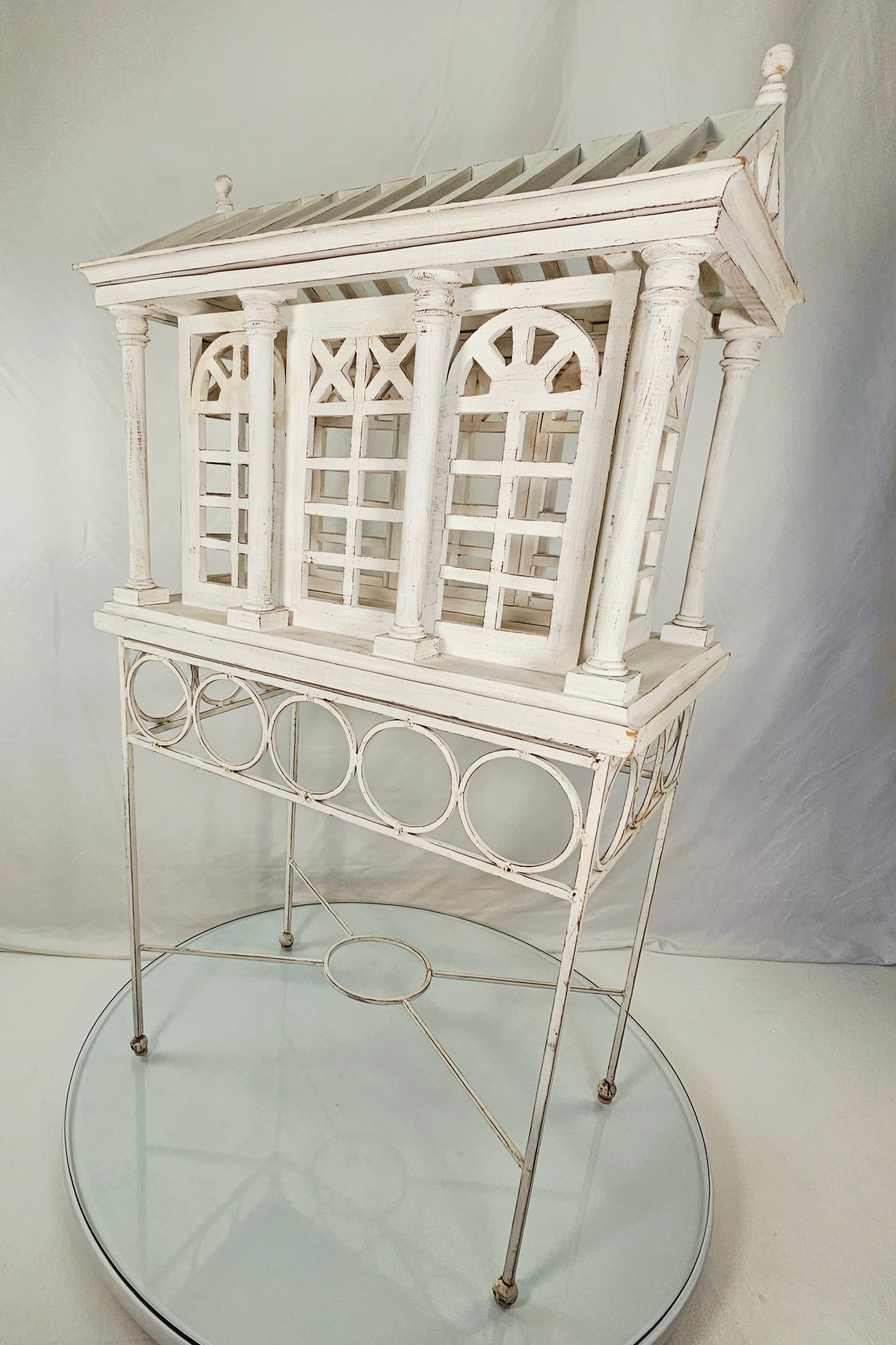 Terrario/jaula arquitectónico blanco vintage en venta 9