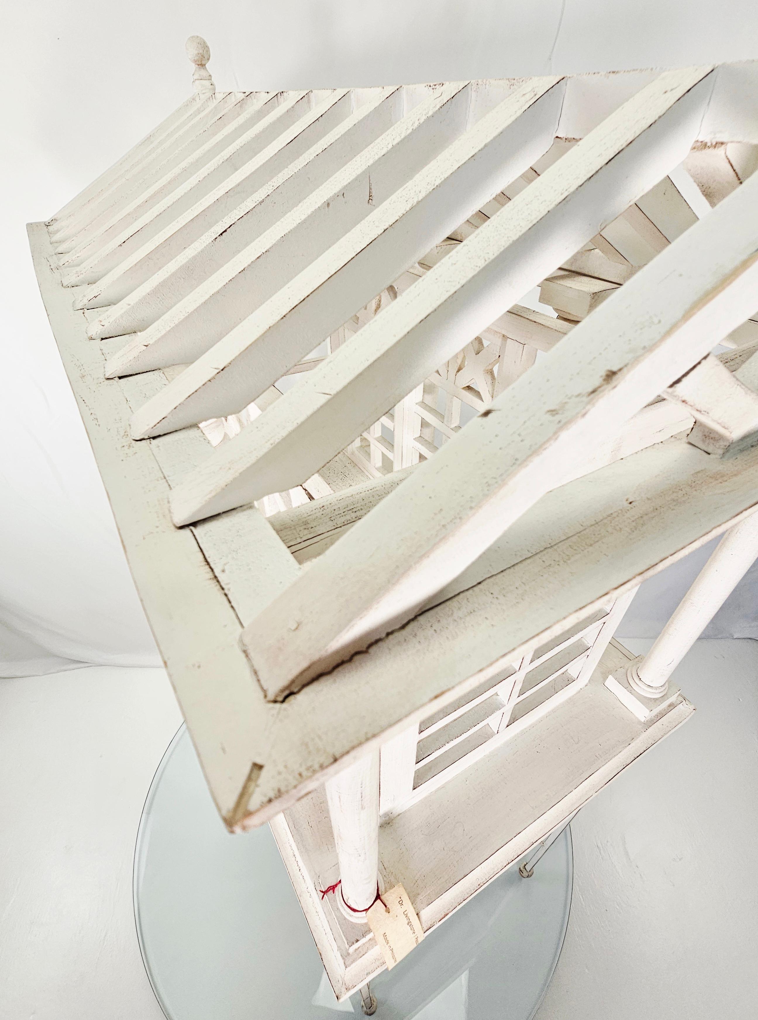 Terrario/jaula arquitectónico blanco vintage en venta 12