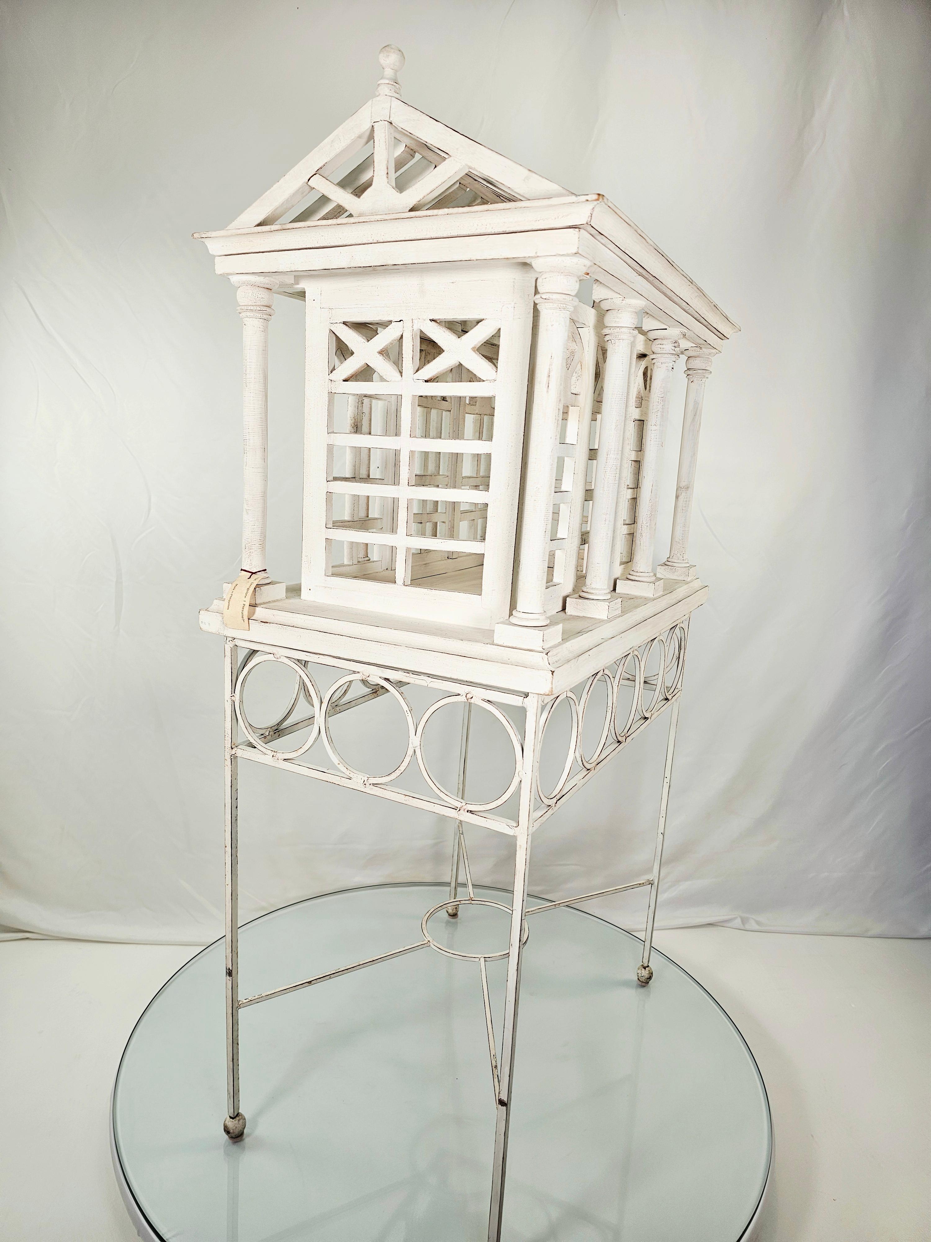 Terrario/jaula arquitectónico blanco vintage Hierro en venta
