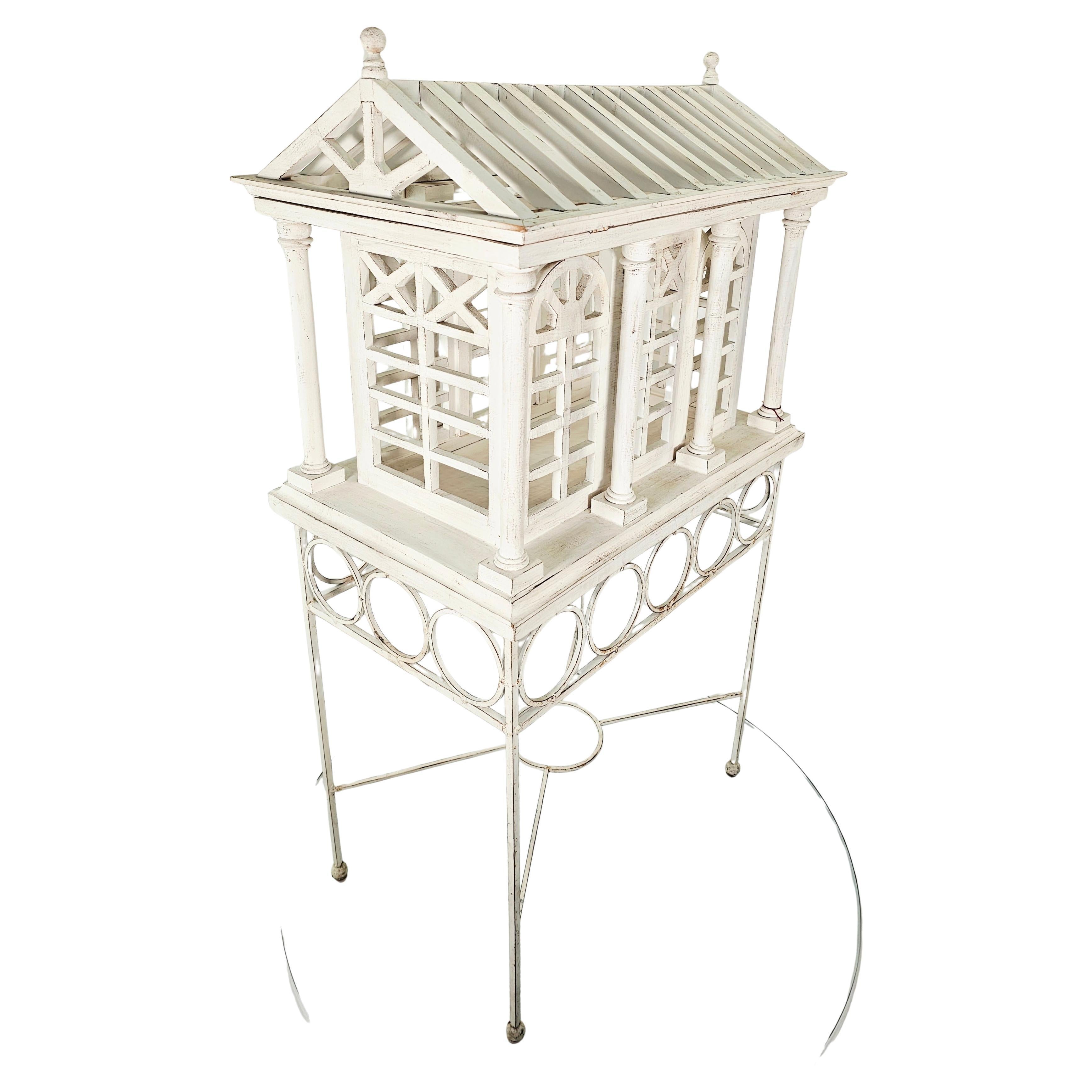 Terrario/jaula arquitectónico blanco vintage en venta