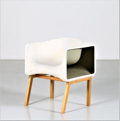 Poltrona bianca vintage in fibra di vetro e Wood di Felice Rossi, anni '70