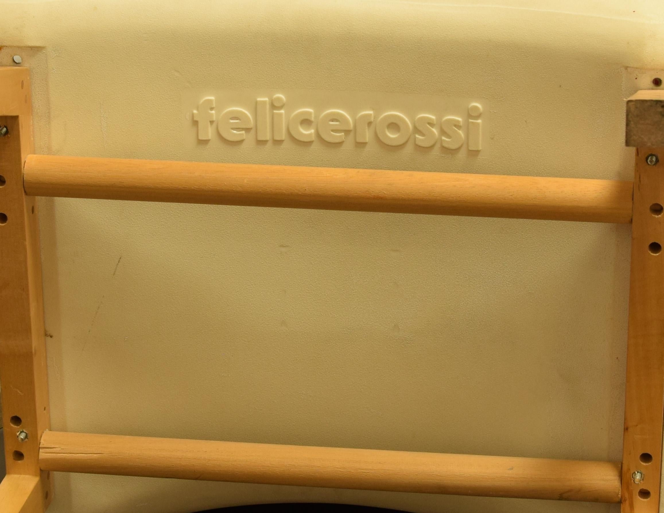 Vintage White Armchair Fiberglass and Wood by Felice Rossi, 1970s In Good Condition In Roma, IT