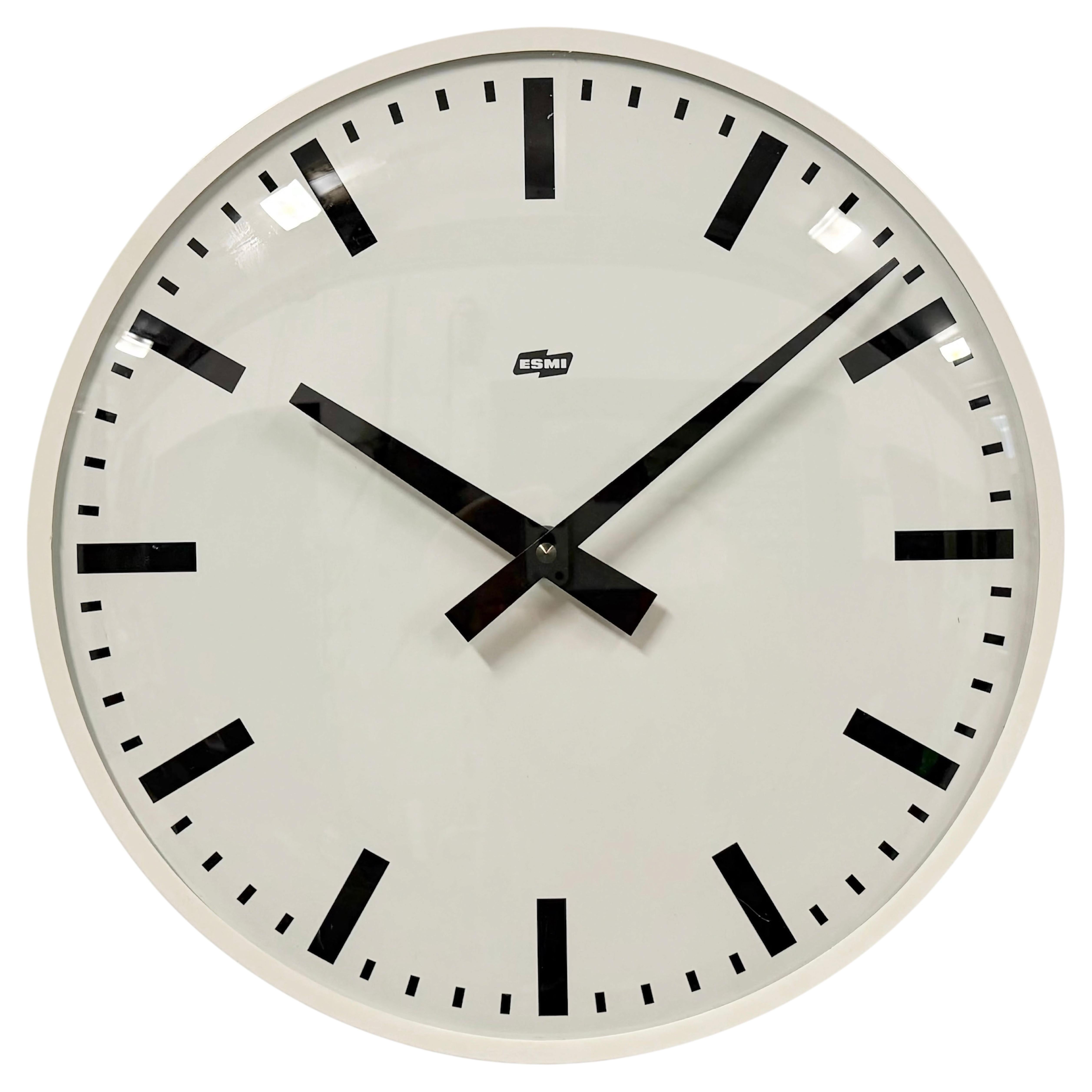 Reloj de pared vintage de baquelita blanca de ESMI, de los años 80