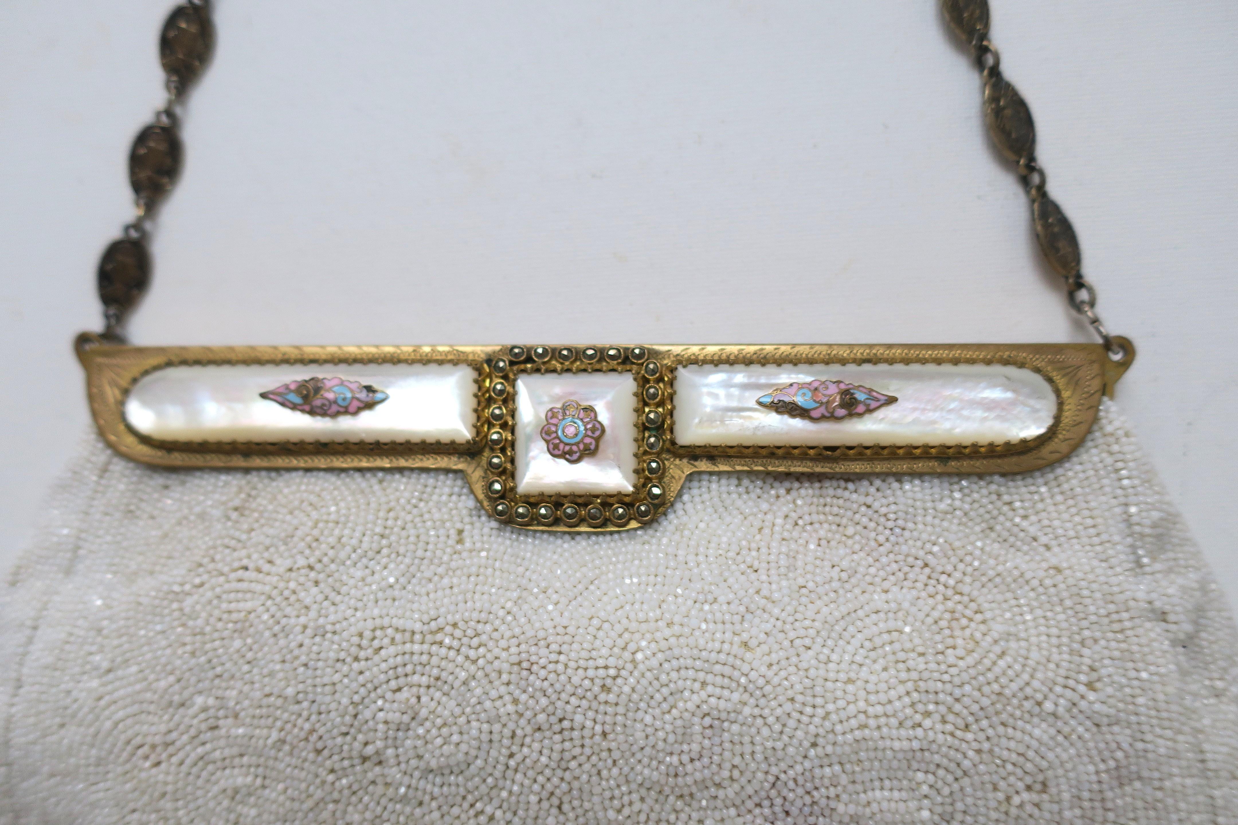 Sac à main vintage perlé blanc en vente 2