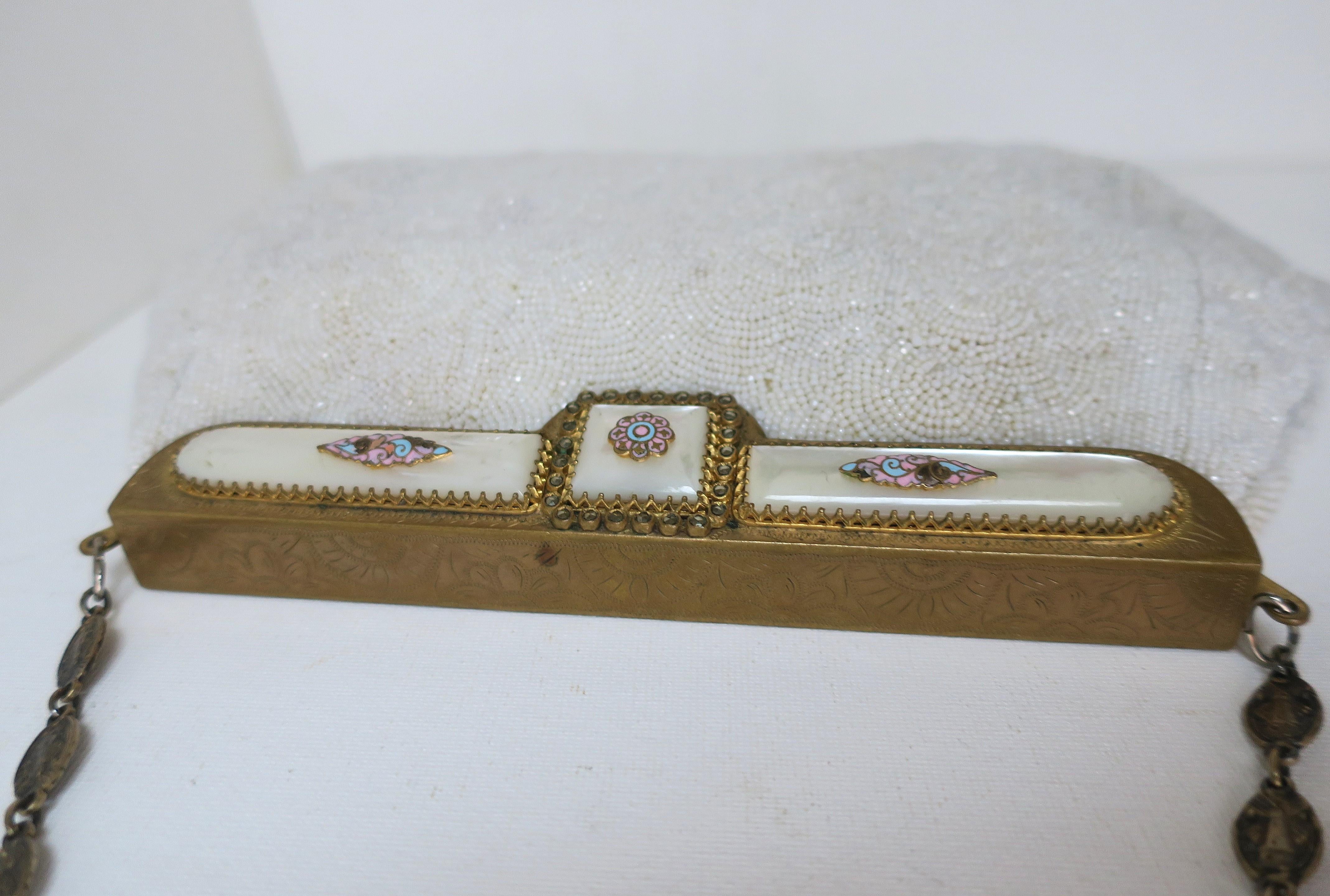Sac à main vintage perlé blanc en vente 5