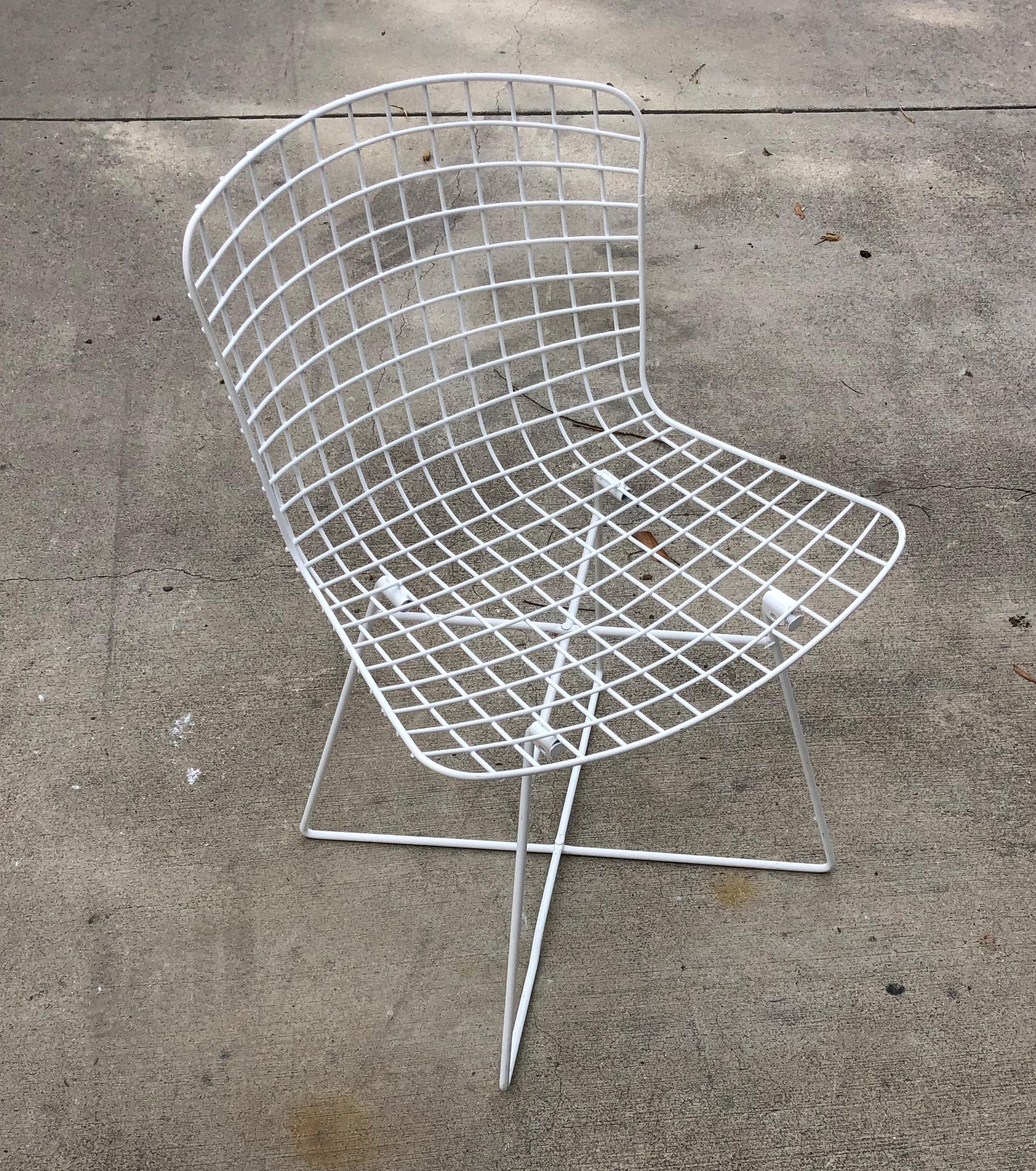 Vintage White Bertoia Steel Wire Side Chair With "X" Base by Knoll Set of 4 For Sale