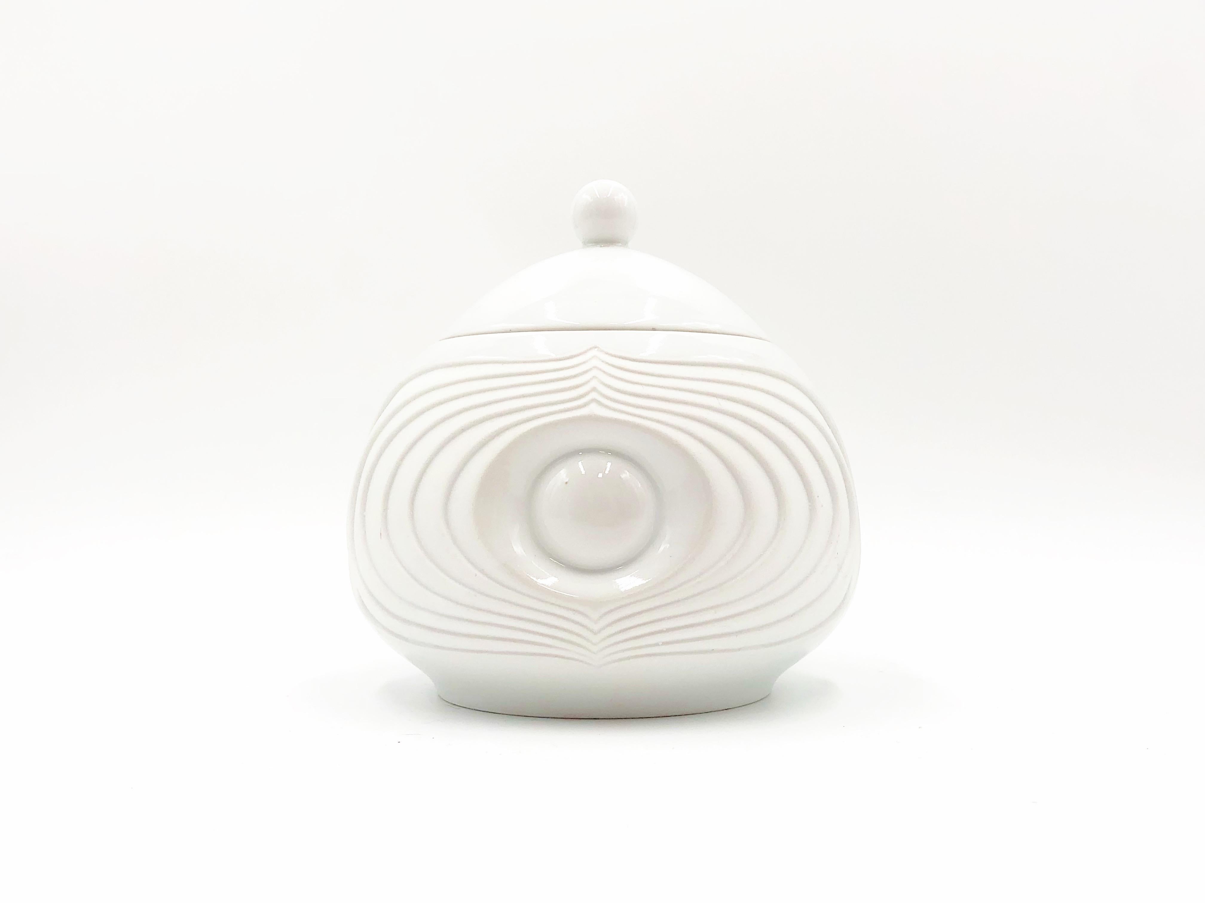 Mid-Century Modern porcelain jar by KPM Royal Porcelain Factory in Germany, circa 1960s.

Details:
- 6