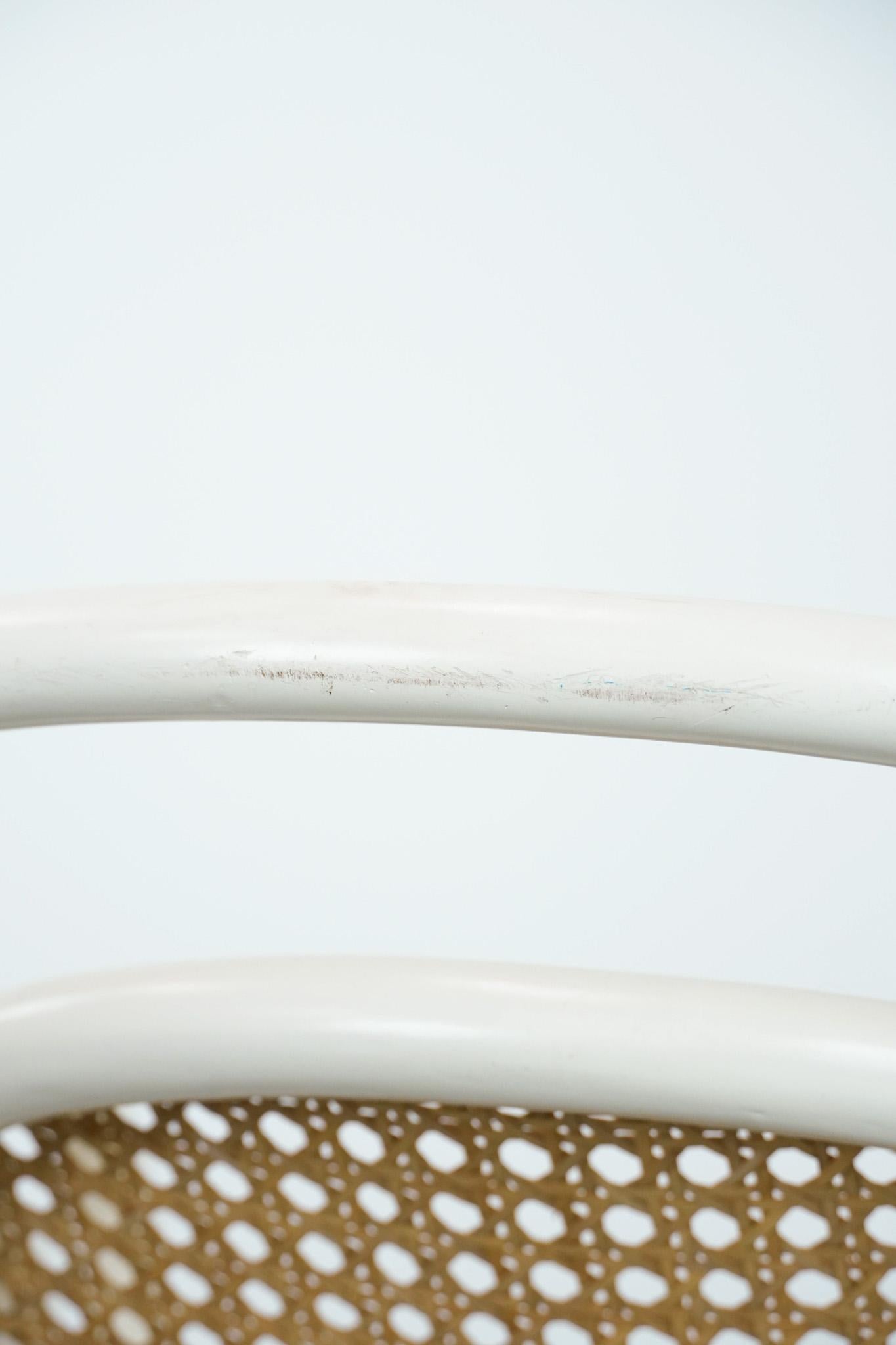 Vintage white bistro chair with armrests in Thonet style im Angebot 10