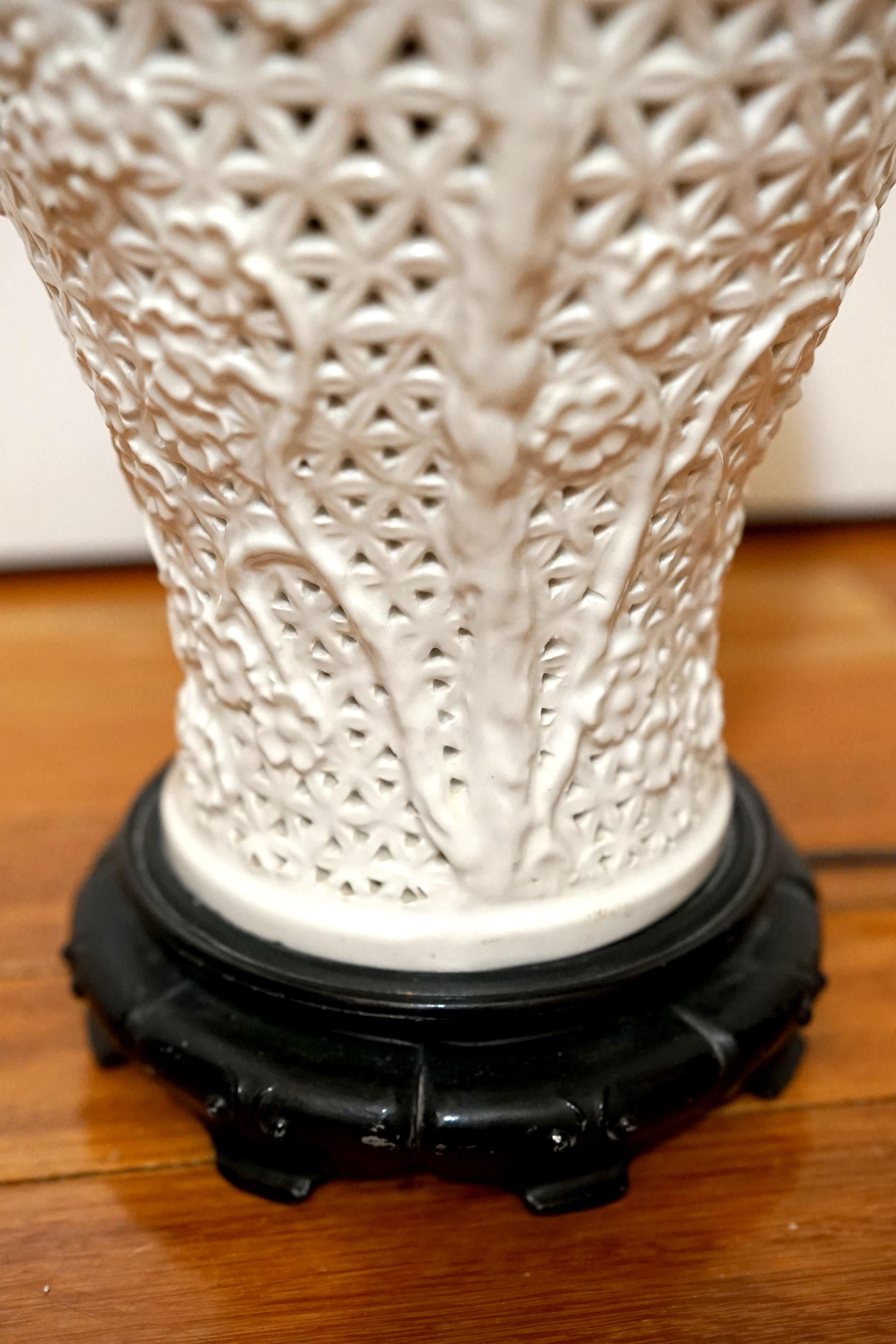 Vintage White Blanc de Chine Baluster form Pierced Table Lamp and Shade In Good Condition For Sale In Lomita, CA