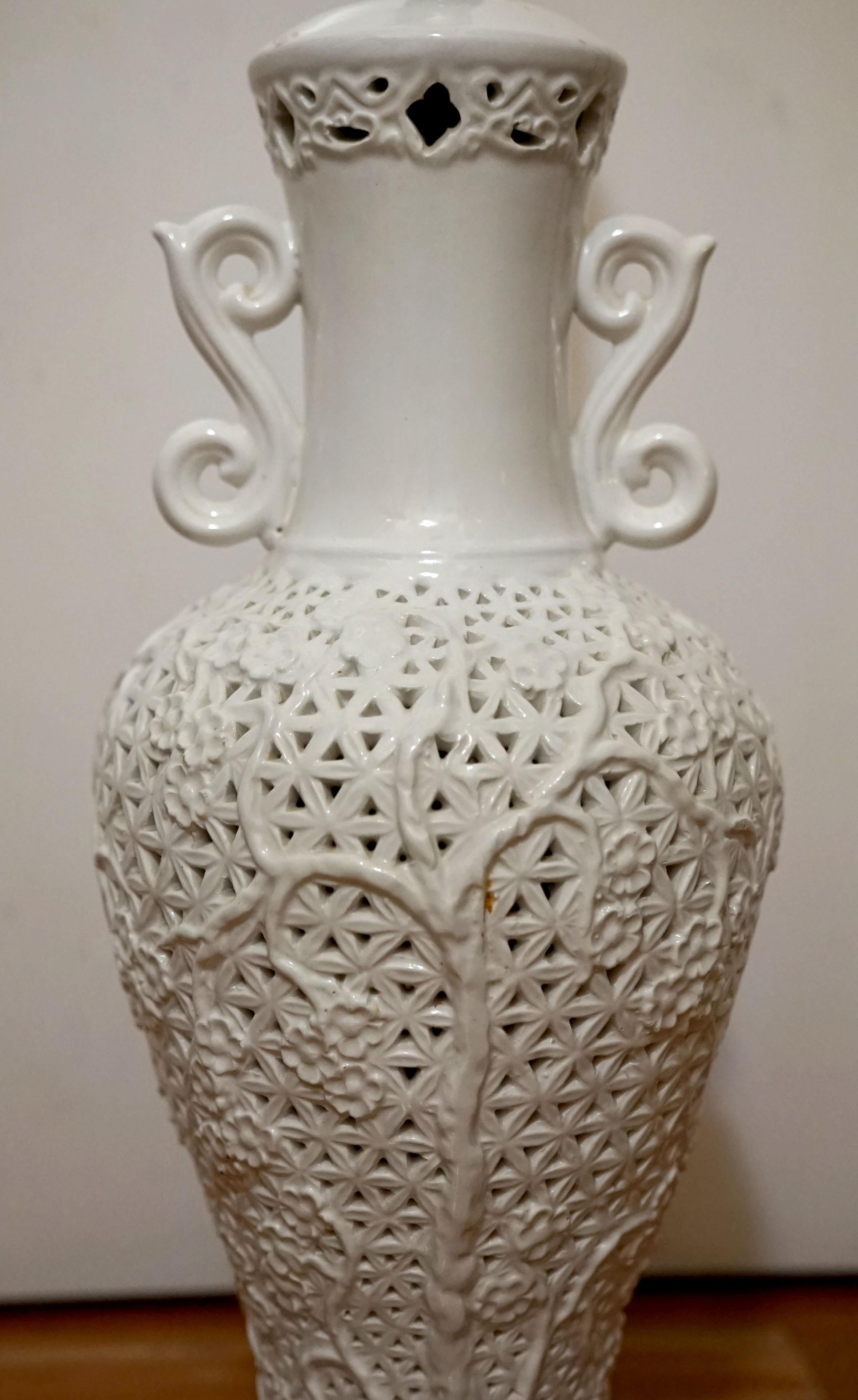 Late 20th Century Vintage White Blanc de Chine Baluster form Pierced Table Lamp and Shade For Sale