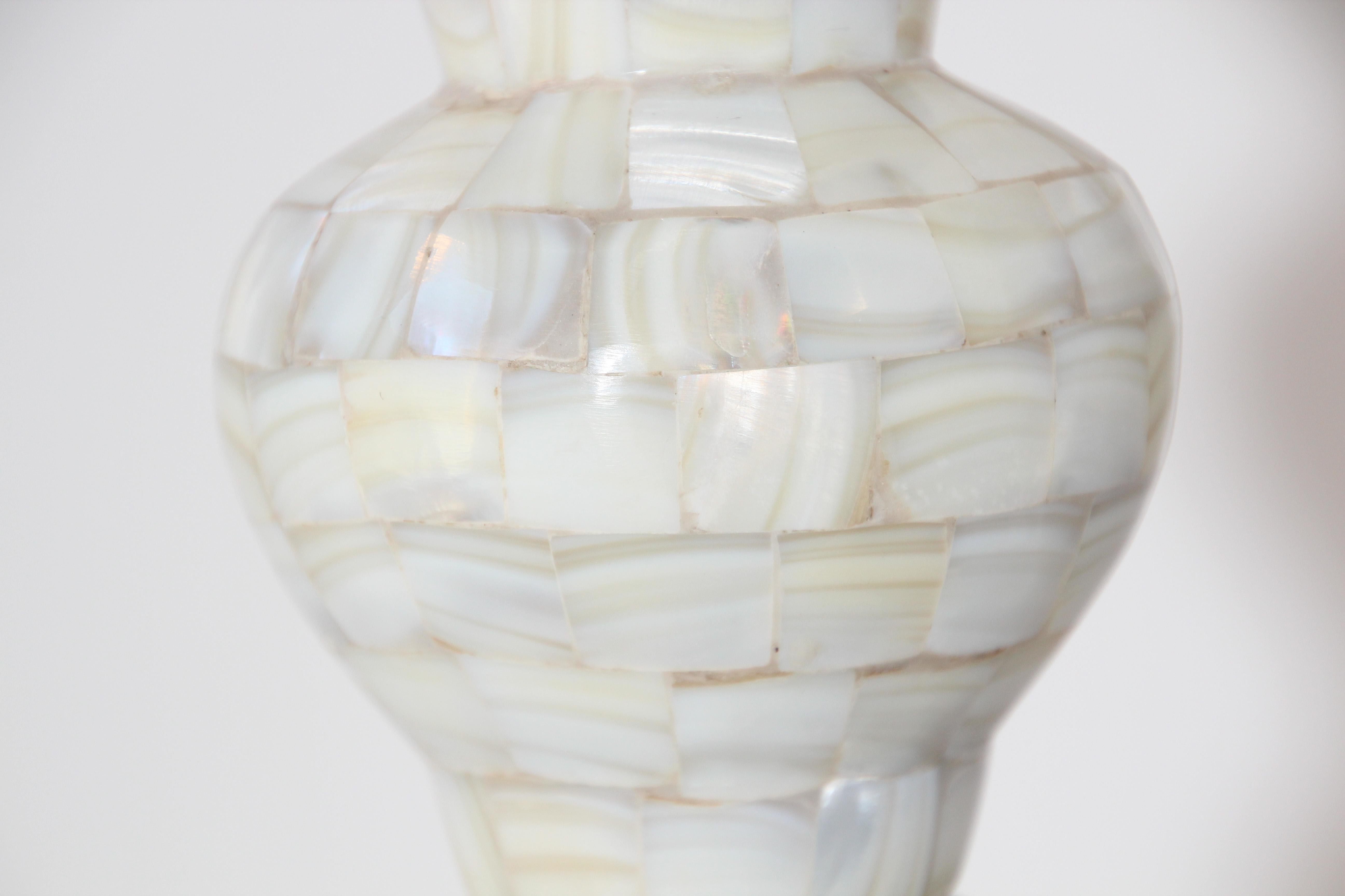 Vintage White Capiz Shell Table Lamp For Sale 4
