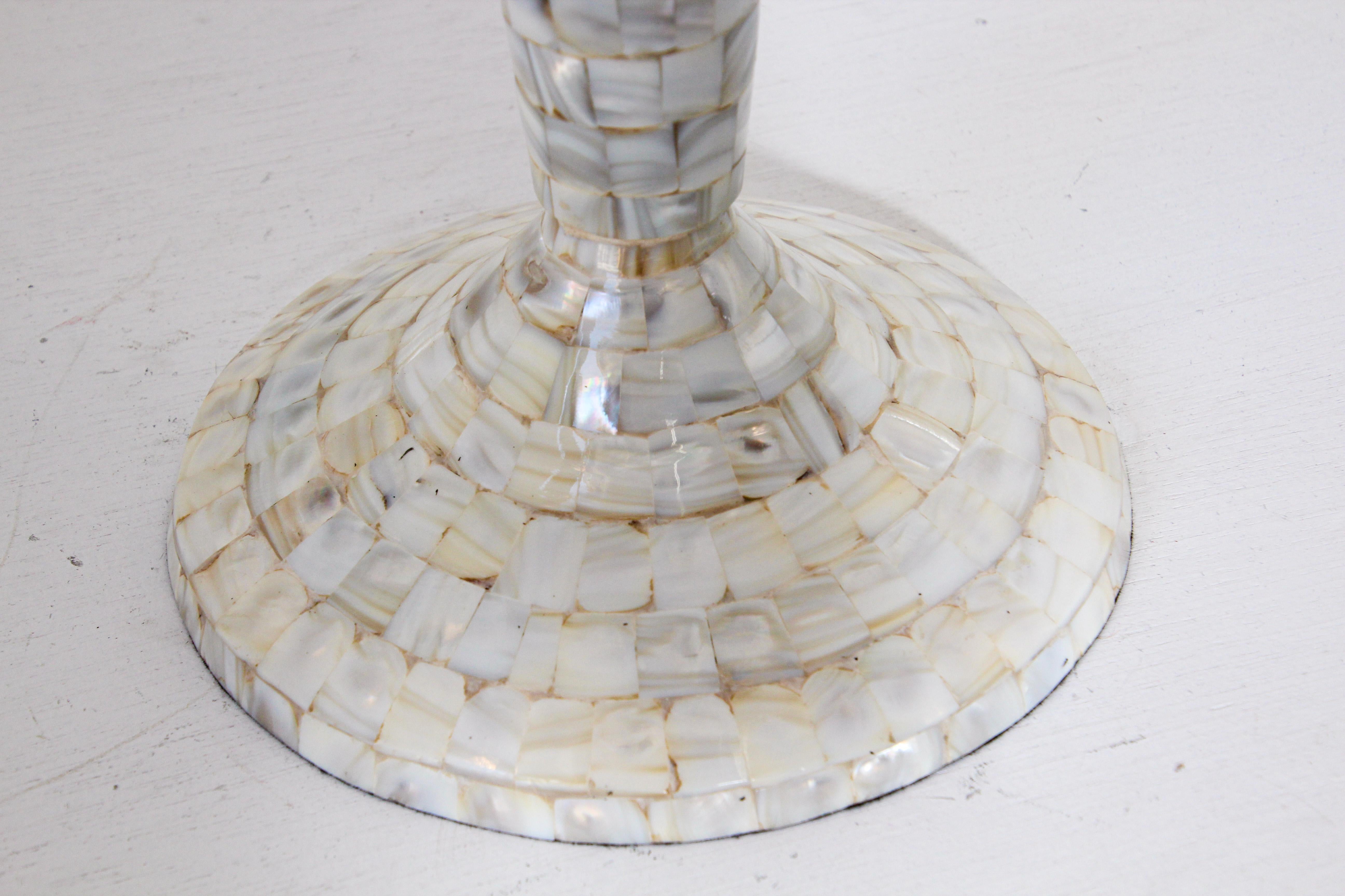 20th Century Vintage White Capiz Shell Table Lamp For Sale