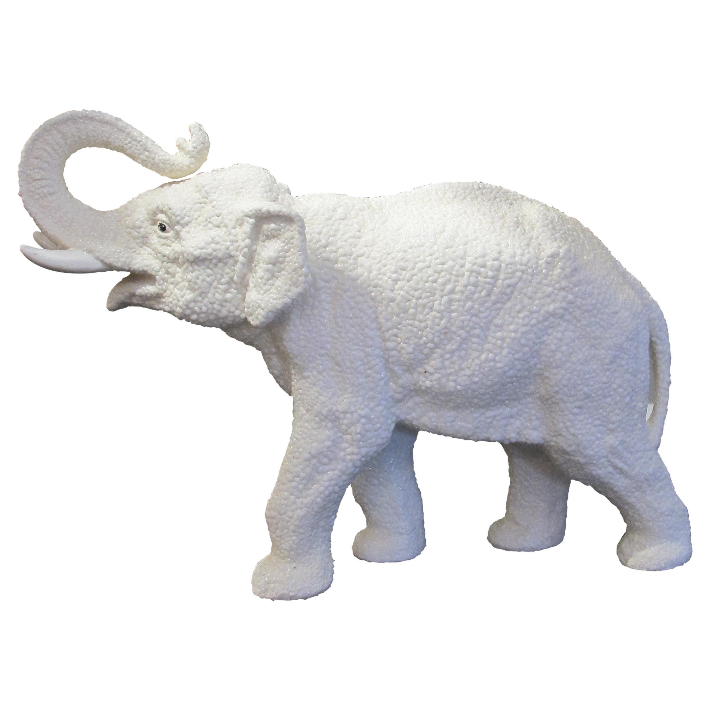 Elefante in ceramica bianca vintage - Sèvres, Francia 1950 in vendita