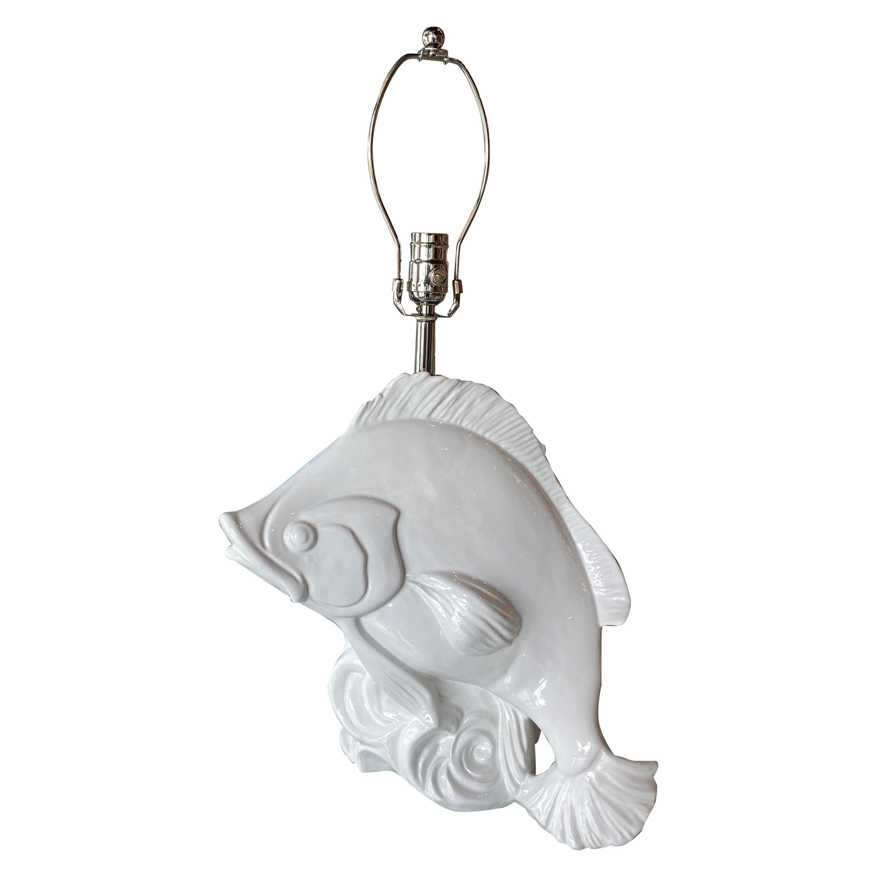 Tropische Fisch-Tischlampe aus weißer Keramik, Vintage, hergestellt in Italien, neu verdrahtet, Chrom