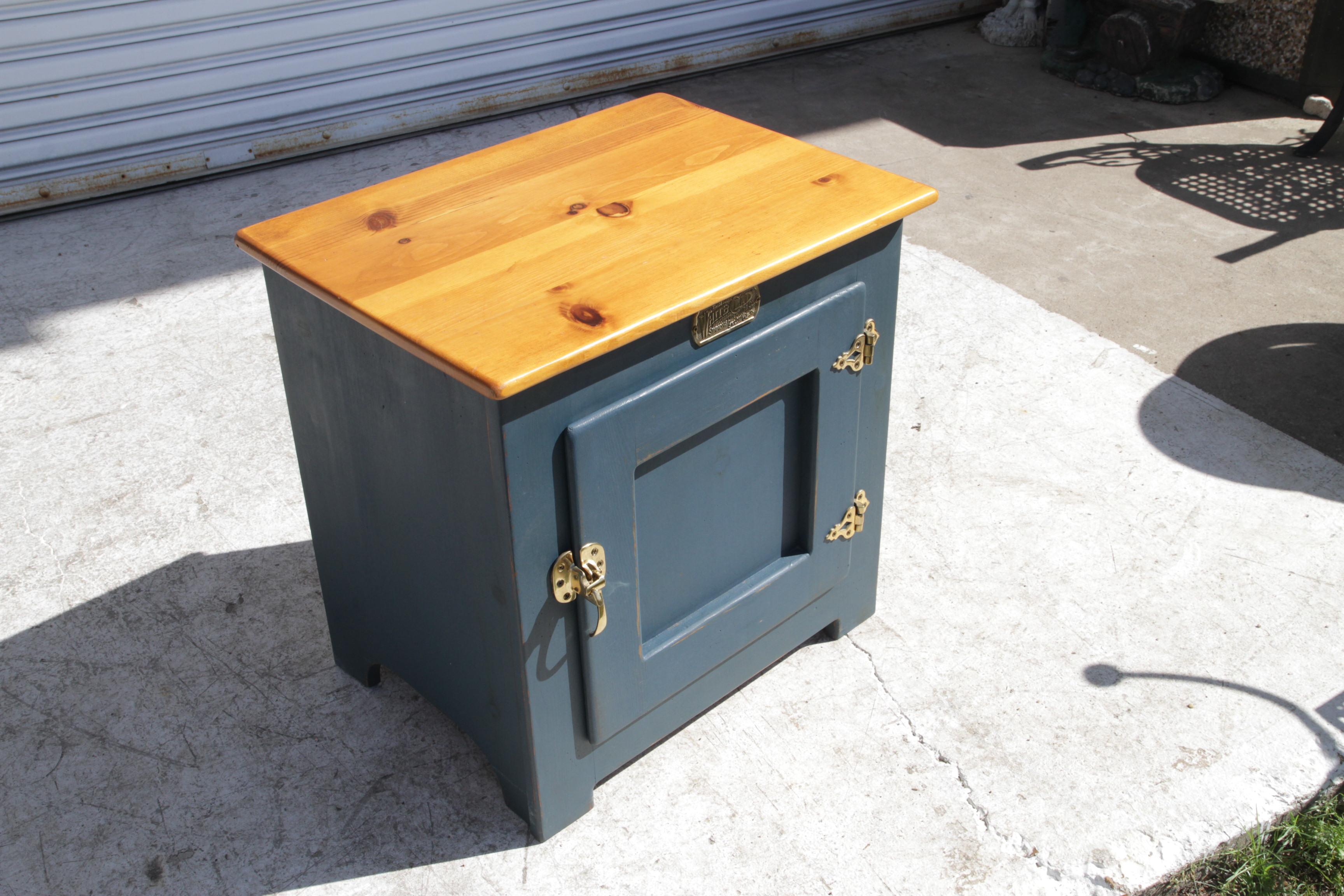 American Vintage White Clad Oak Wood Ice Box Nightstand Cabinet Chest End Table For Sale