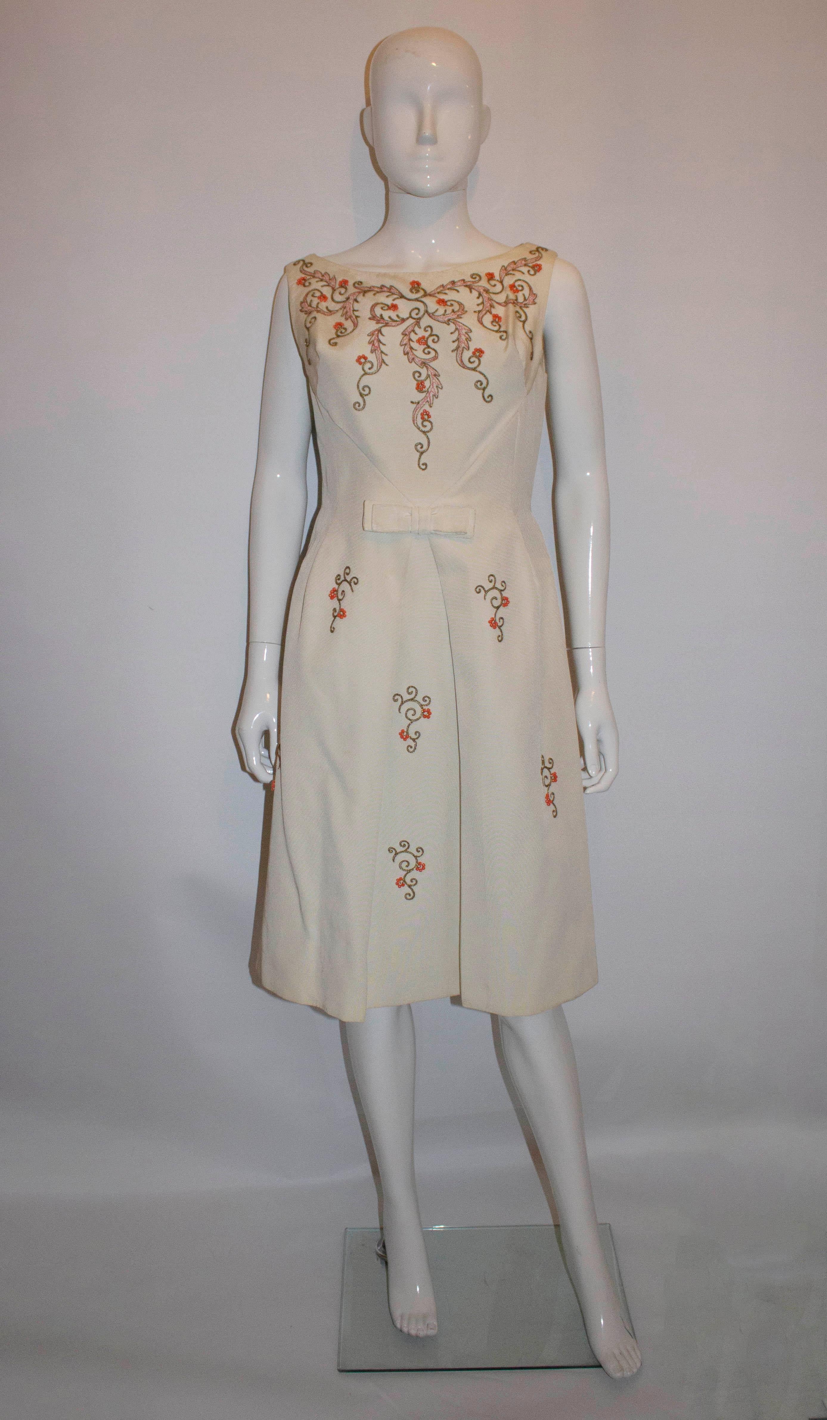 Vintage White Cocktail Dress with Bead Detail In Good Condition For Sale In London, GB