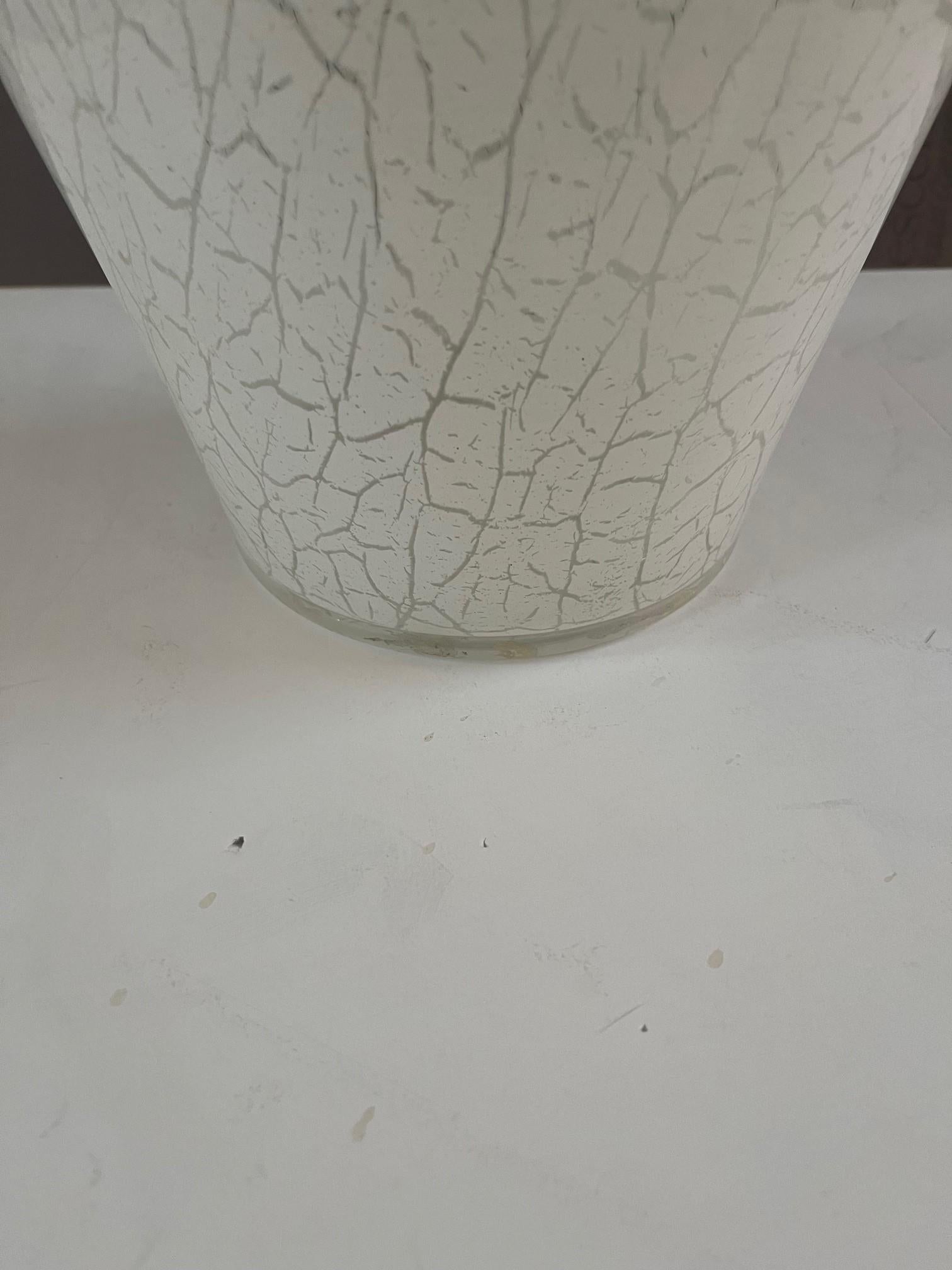 Vintage White Crackle Finish Mirano Glass Vase In Good Condition For Sale In Los Angeles, CA
