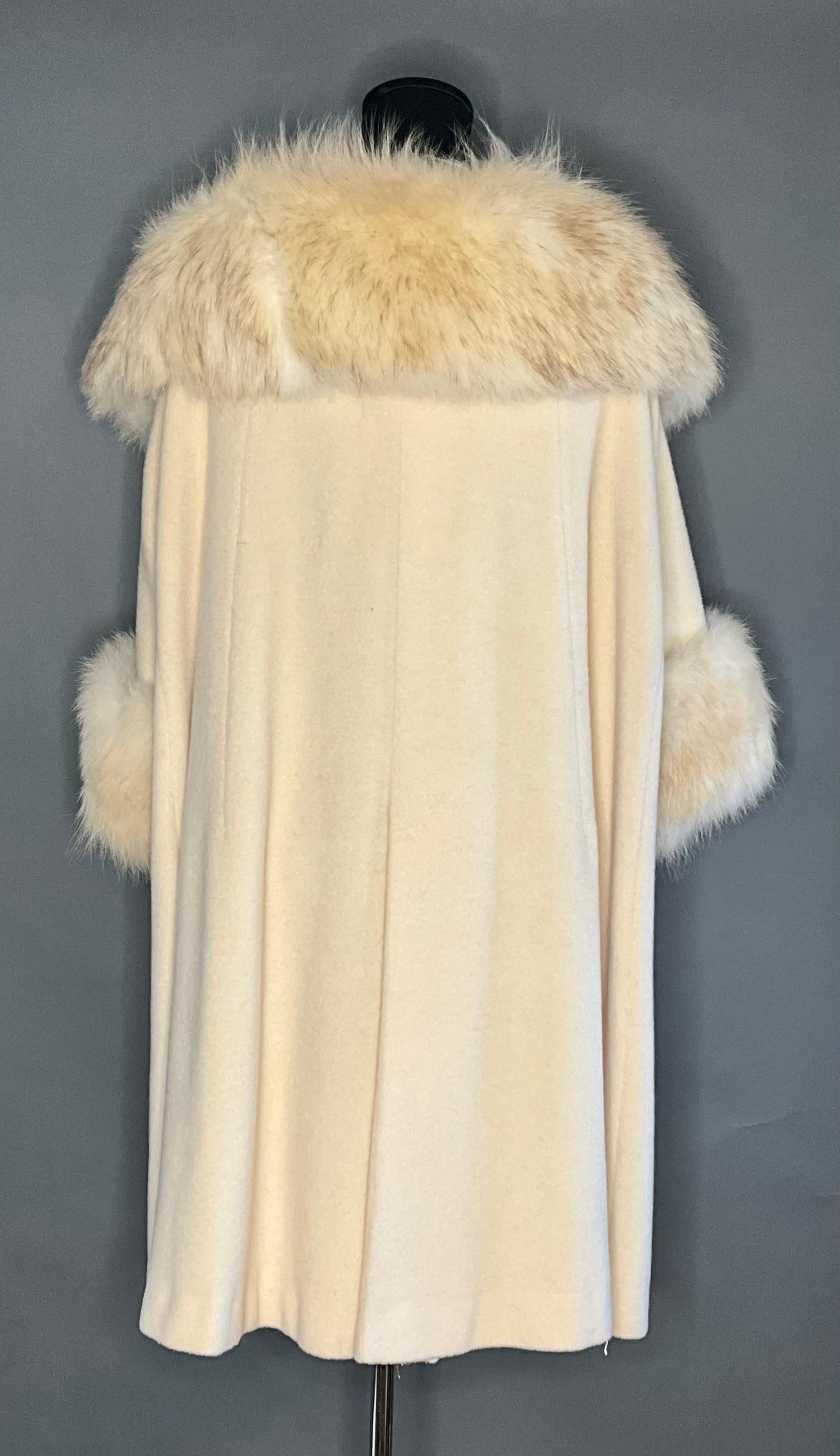 Women's or Men's Vintage White Cuddle Coat with Fur Detail For Sale