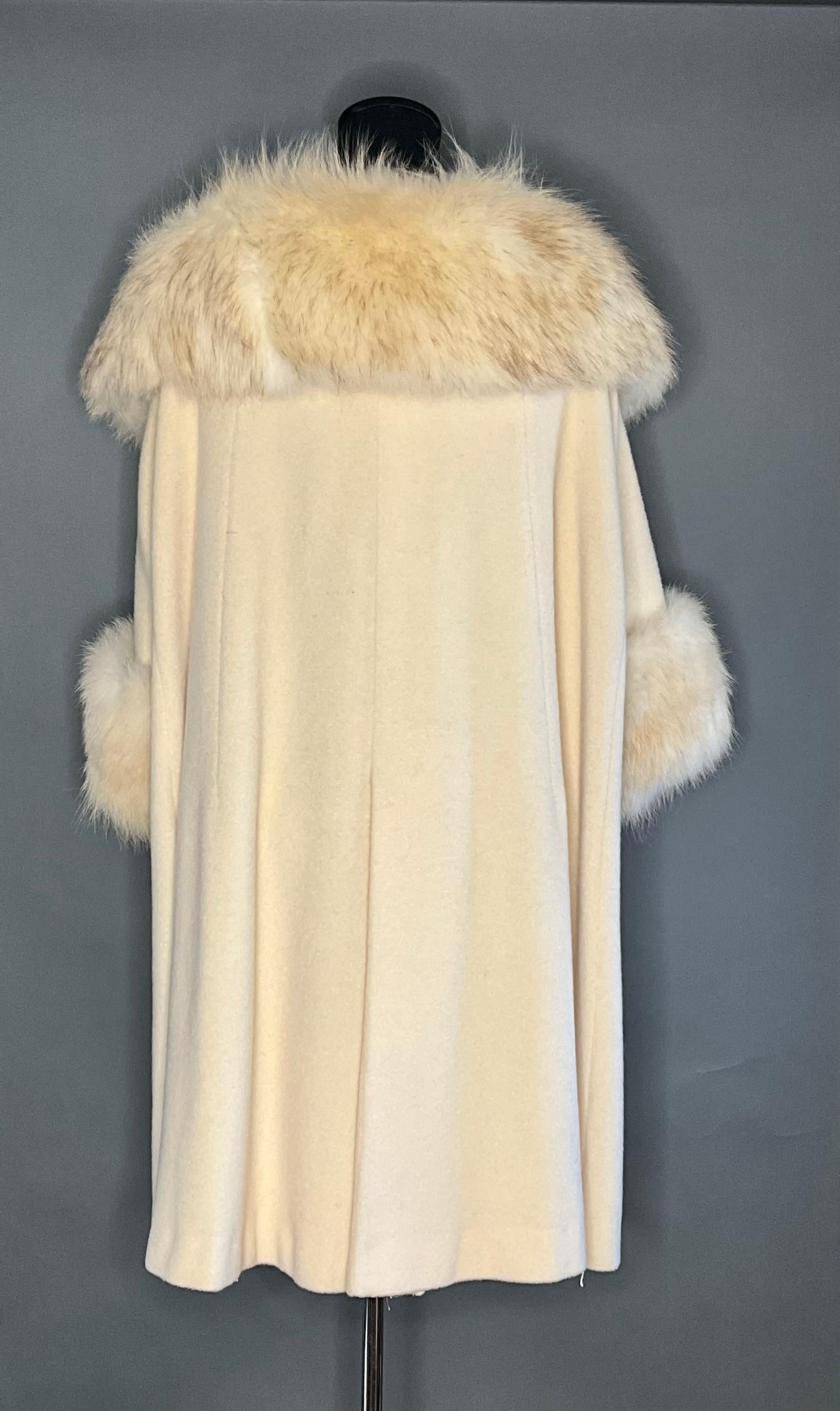 Vintage White Cuddle Coat with Fur Detail For Sale 2