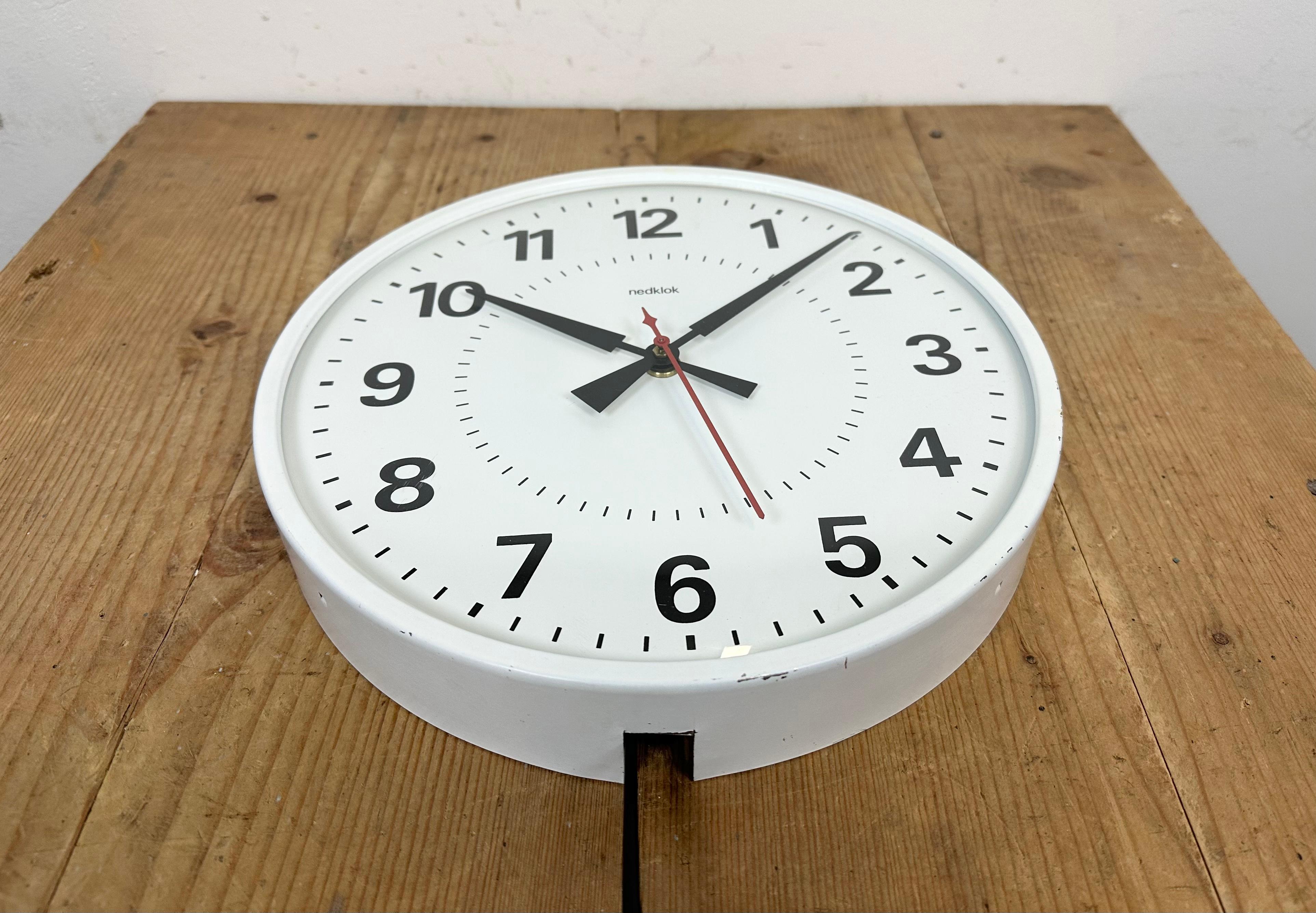 Vintage White Electric Station Wall Clock from Nedklok, 1970s For Sale 1