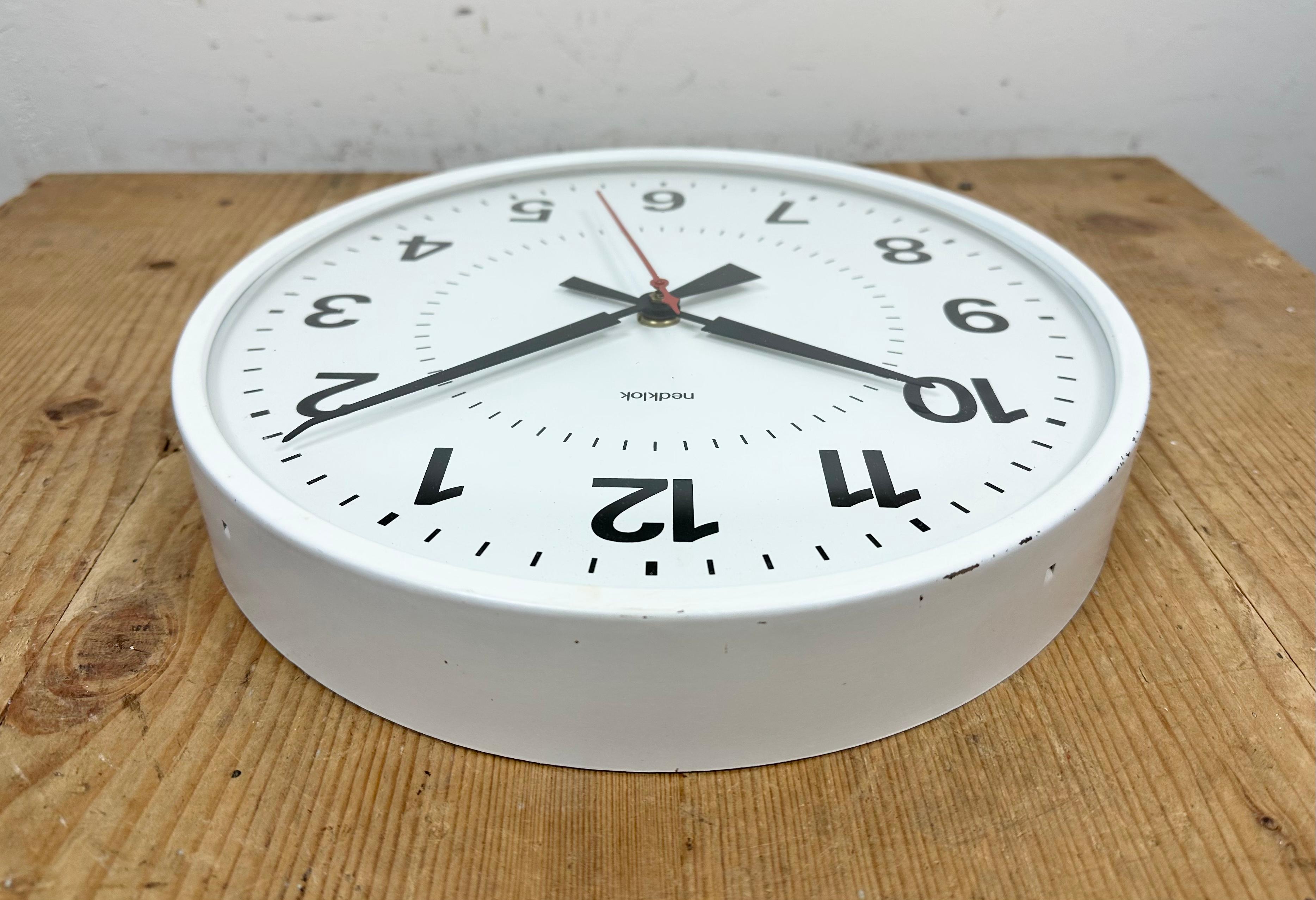 Vintage White Electric Station Wall Clock from Nedklok, 1970s For Sale 5
