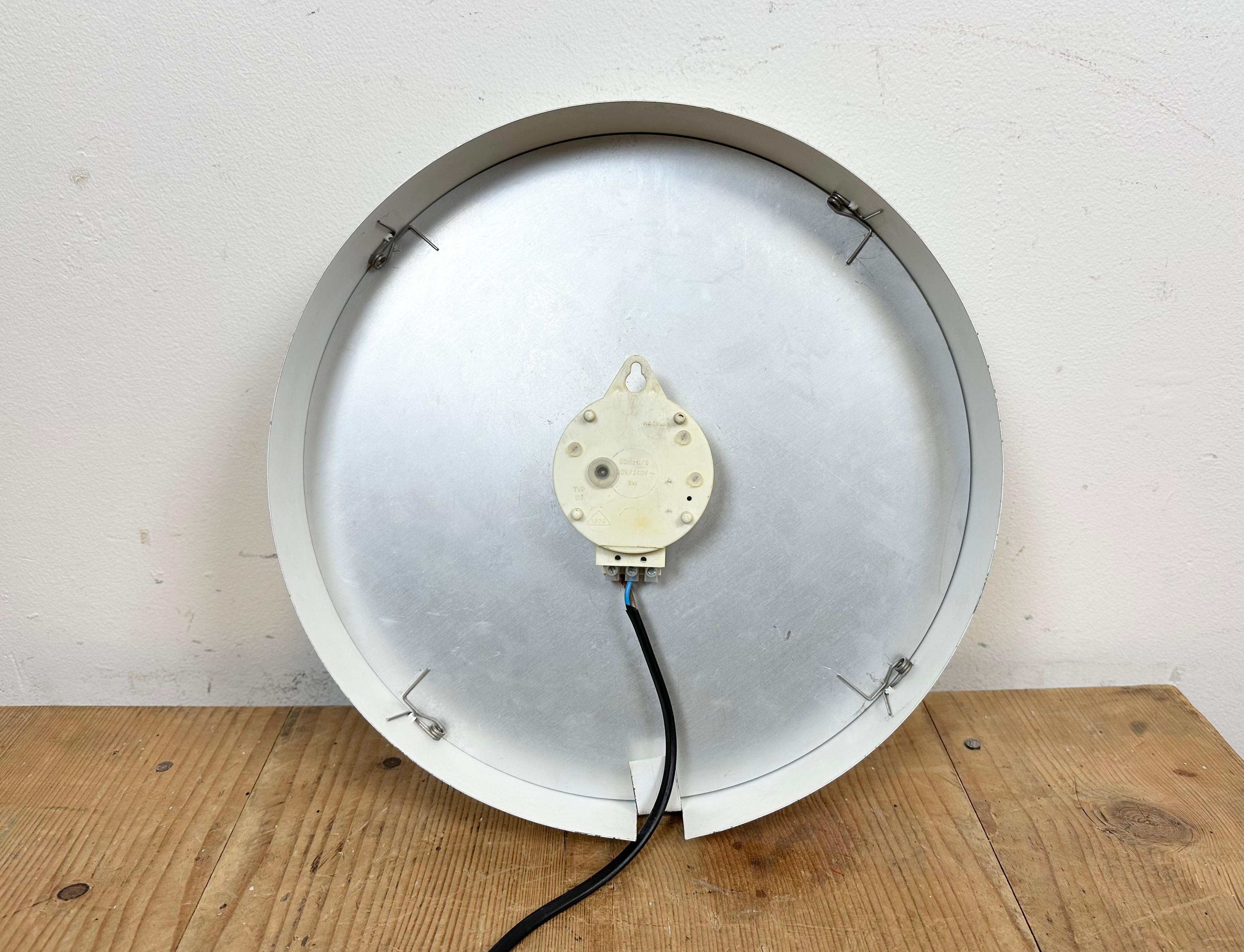 Vintage White Electric Station Wall Clock from Nedklok, 1970s For Sale 7