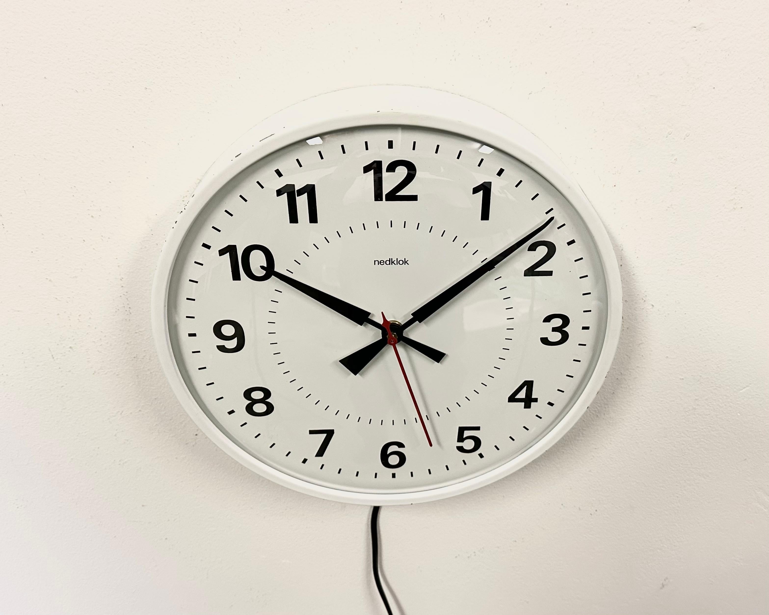 Dutch Vintage White Electric Station Wall Clock from Nedklok, 1970s For Sale
