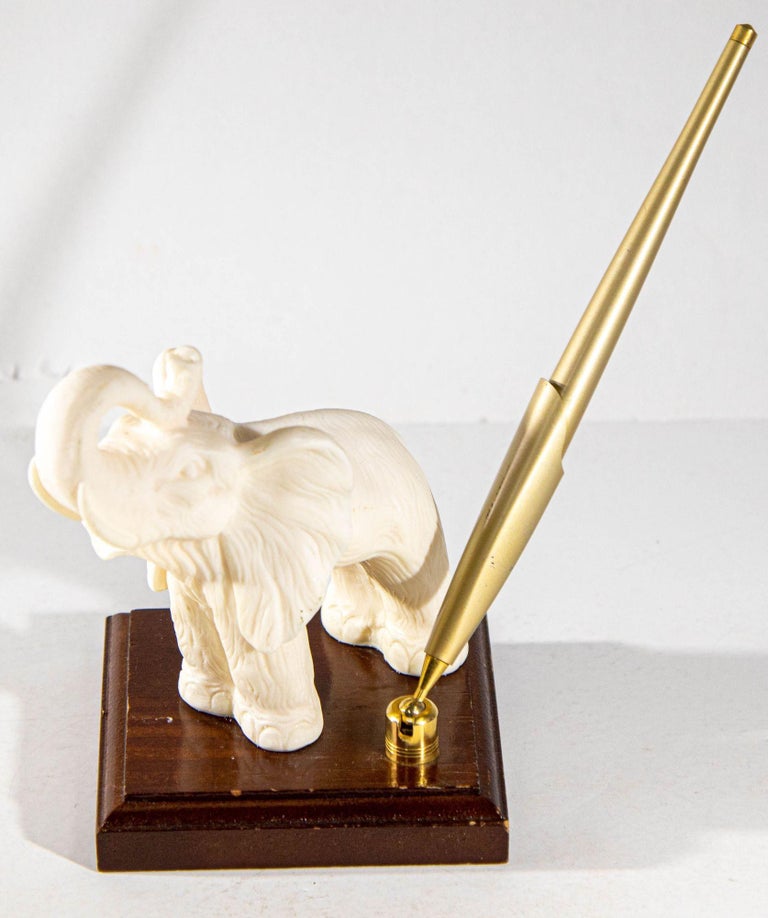 Elephant Pencil Holder With Phone Stand, Resin Carving Elephant