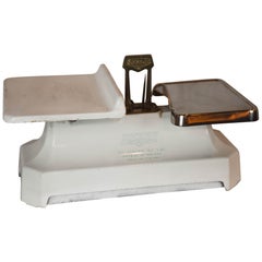 Retro White Enamel Avery Balance Scale